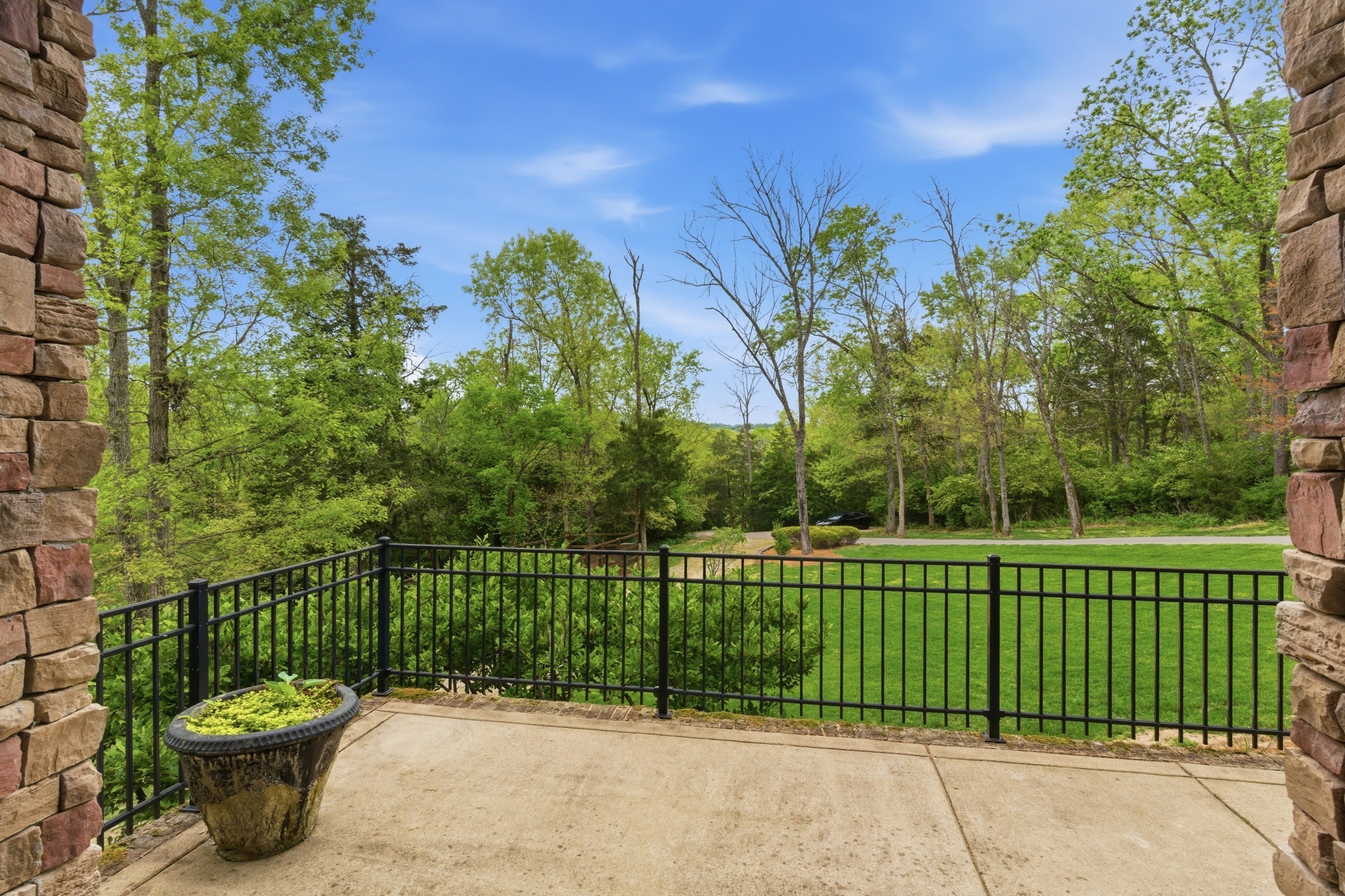1024 Redmond Ct