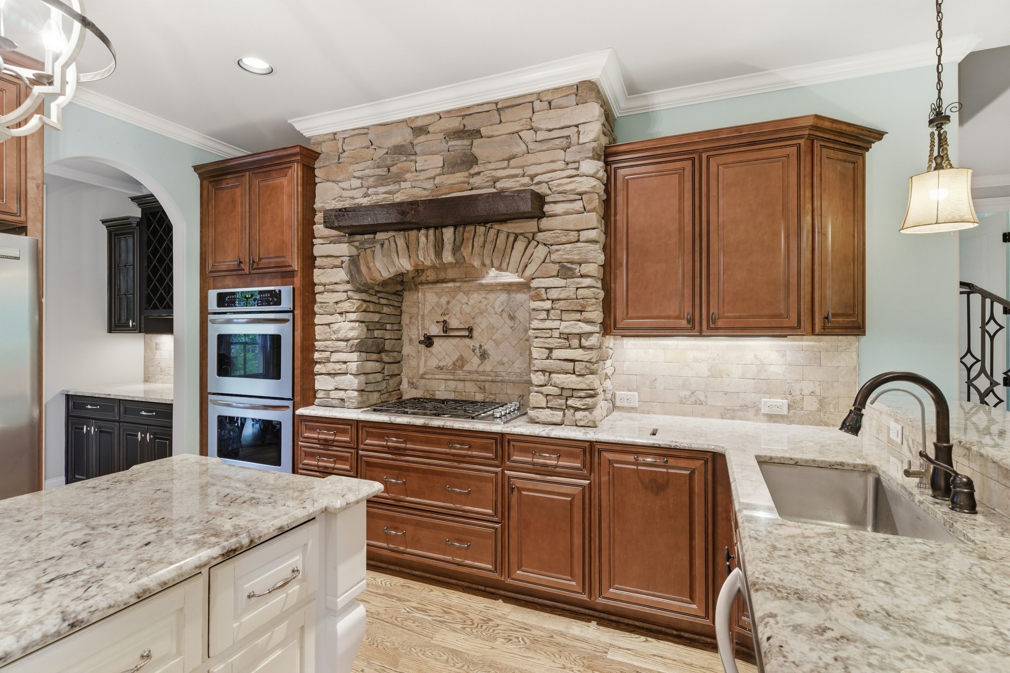 1024 Redmond Ct