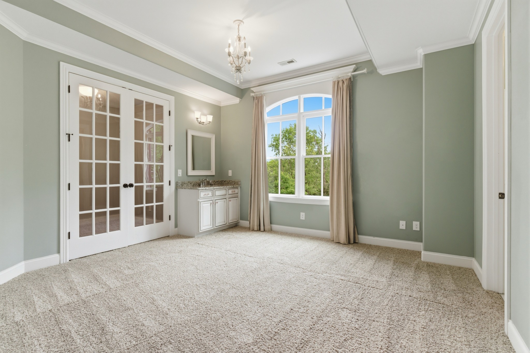 1024 Redmond Ct