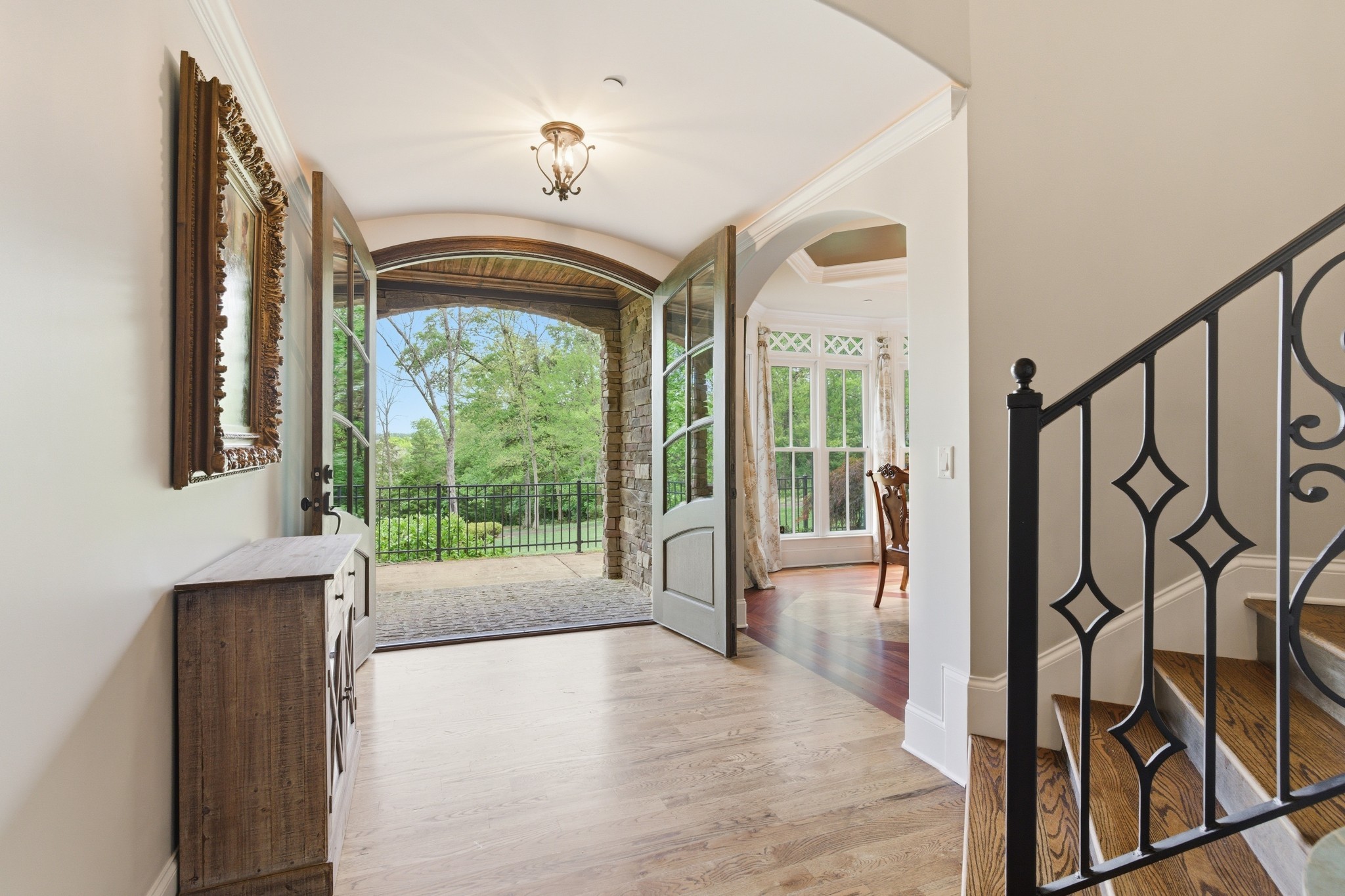 1024 Redmond Ct