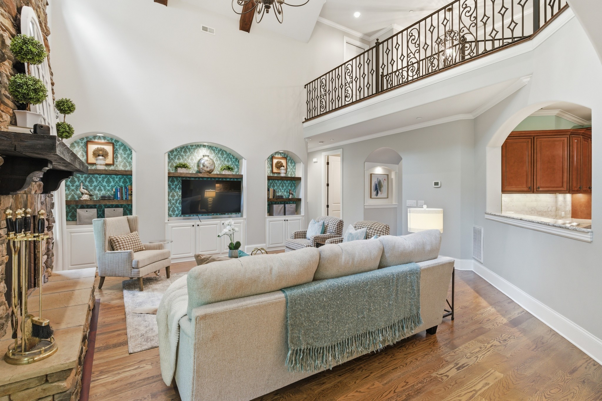 1024 Redmond Ct