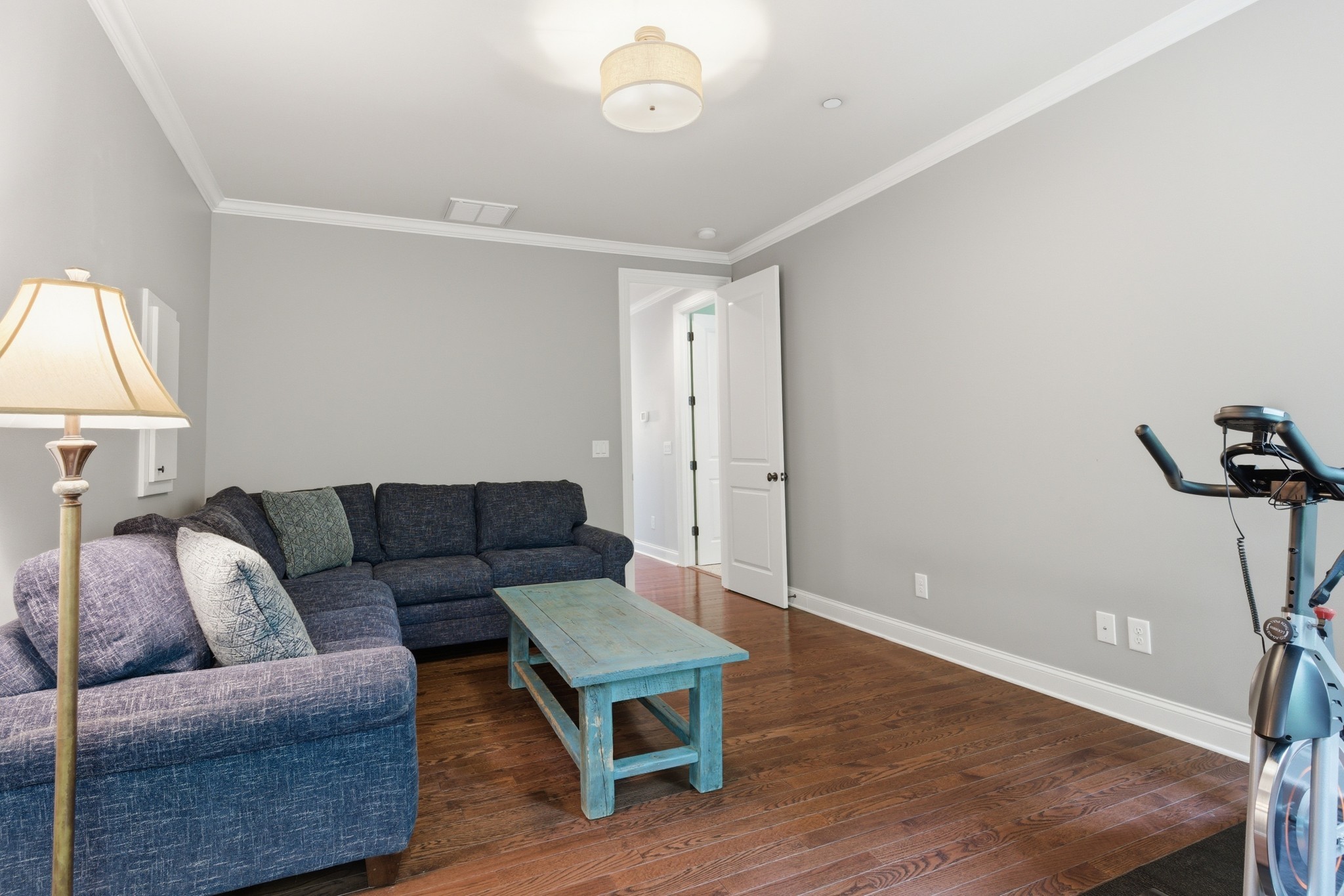 1024 Redmond Ct