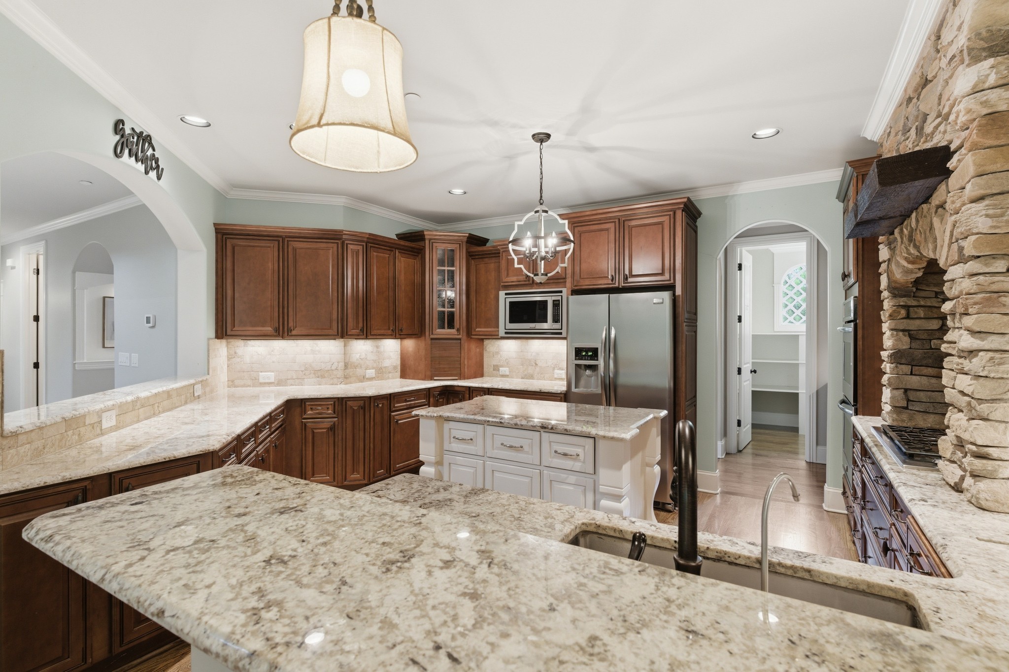 1024 Redmond Ct