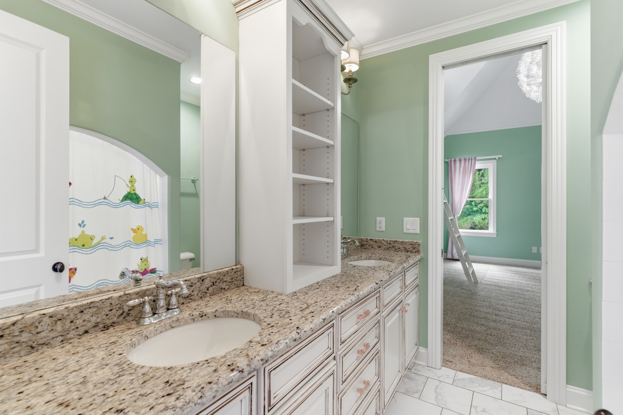 1024 Redmond Ct