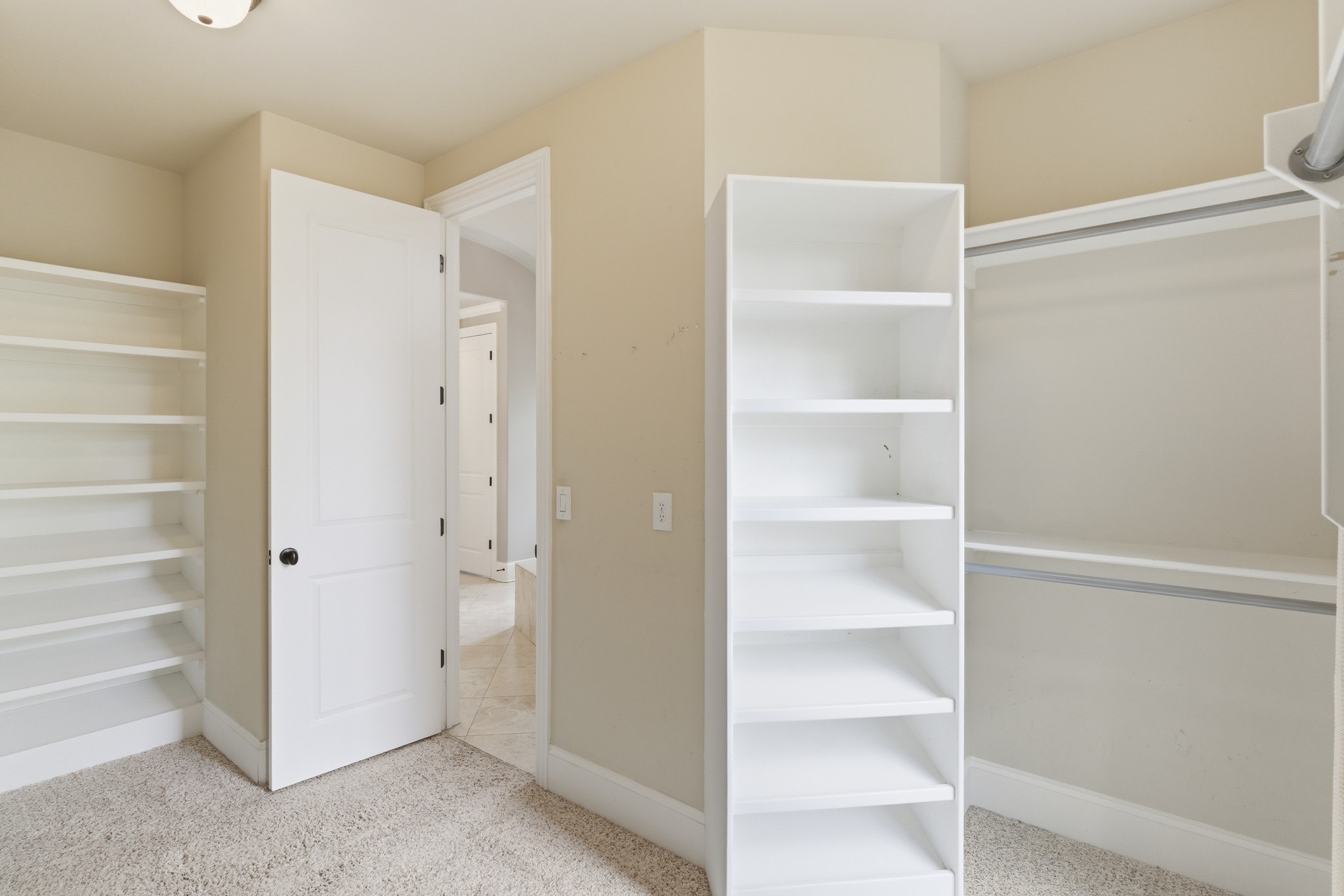 1024 Redmond Ct
