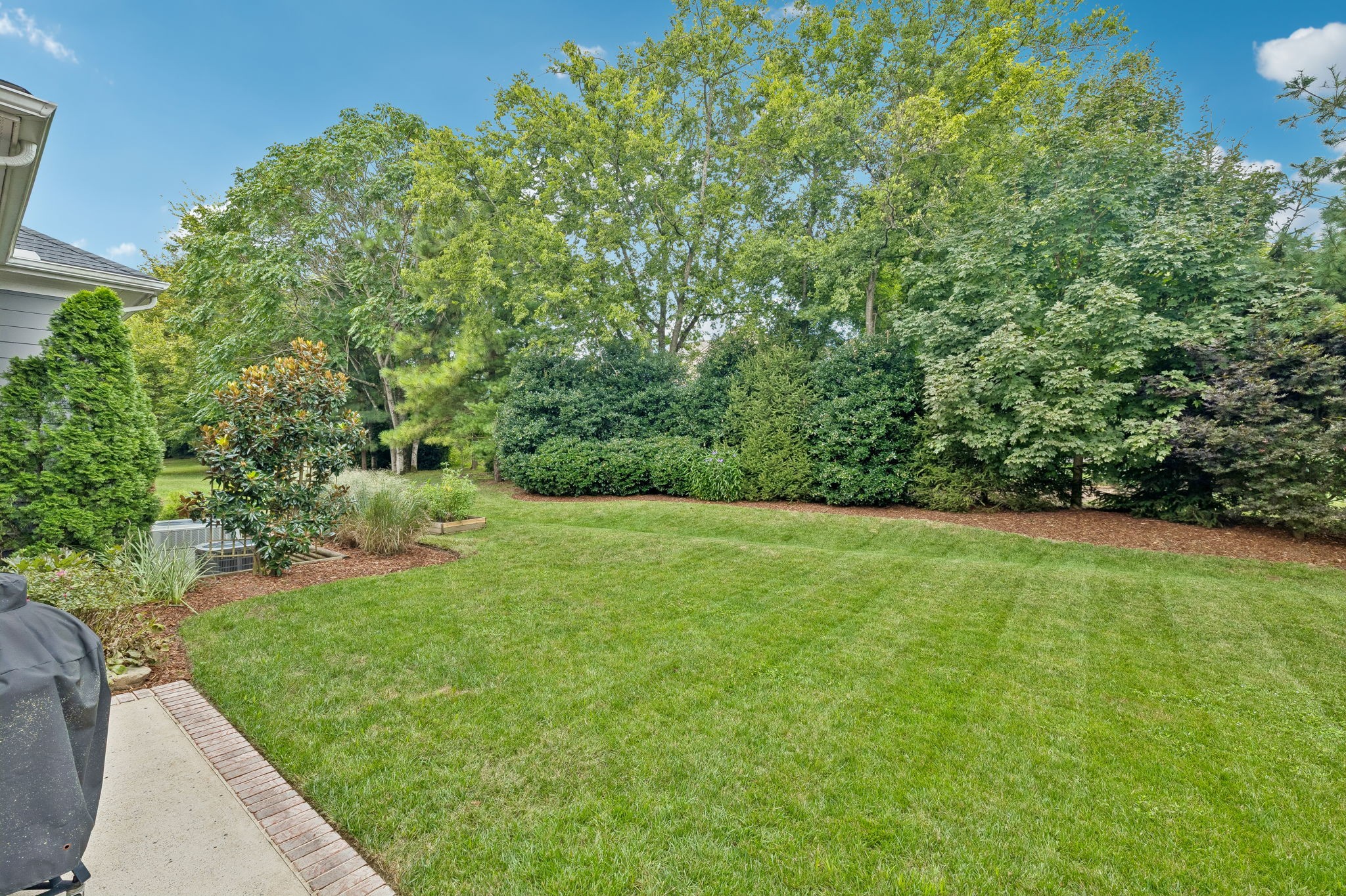 4000 Blossom Trail Ln
