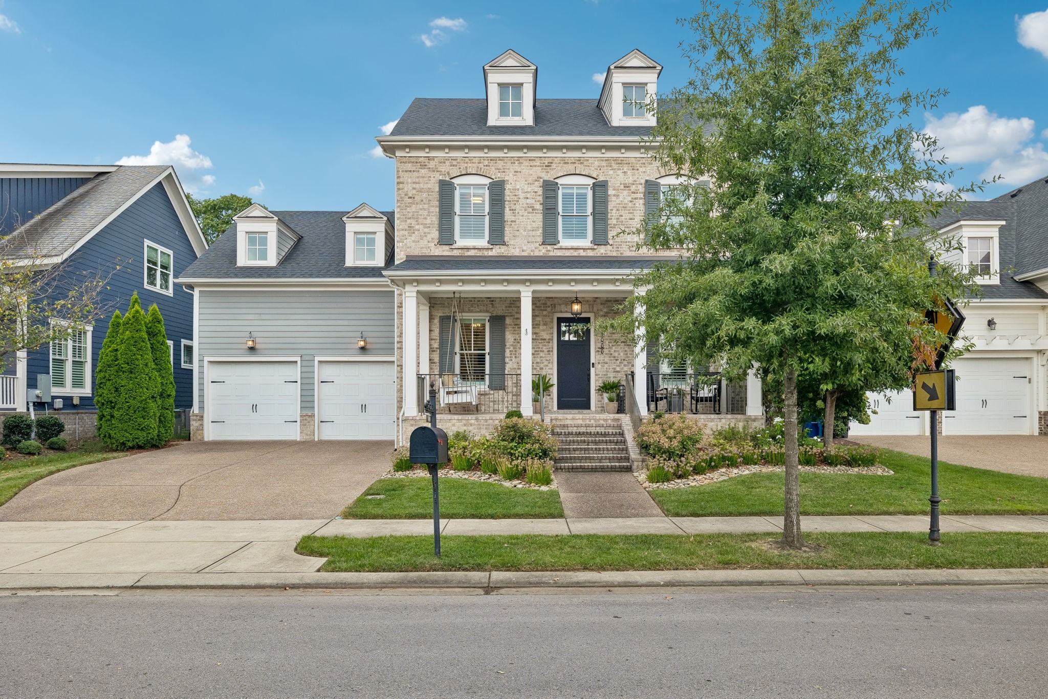 4000 Blossom Trail Ln