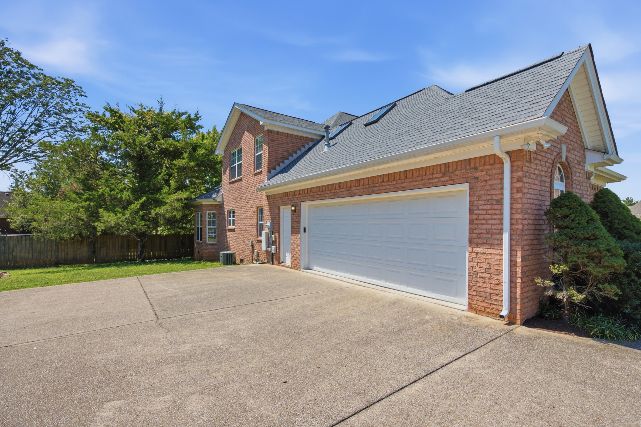 1909 Starbuck Ct