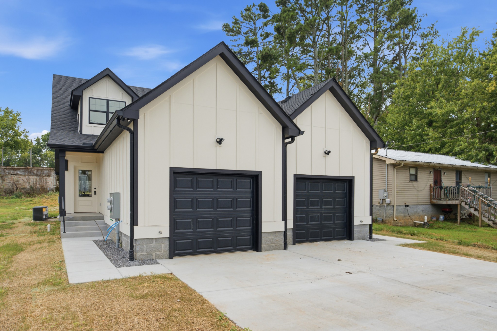 711 Demoss St Unit: A