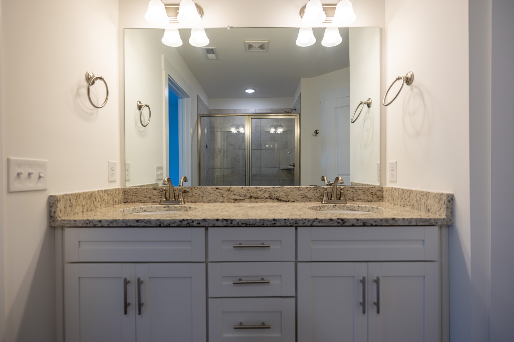 1086 Sweetleaf Dr