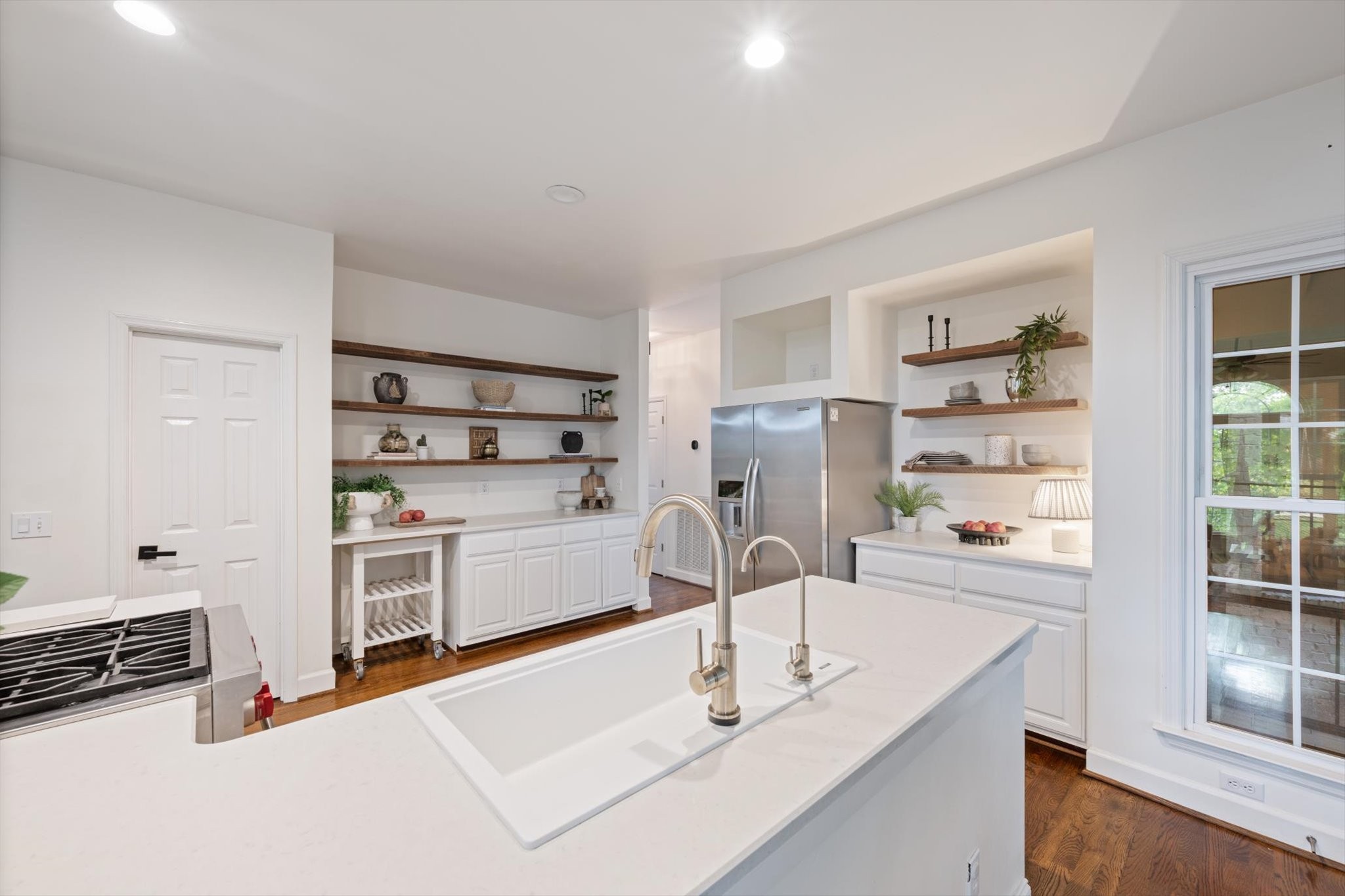 300 Gainsway Ct
