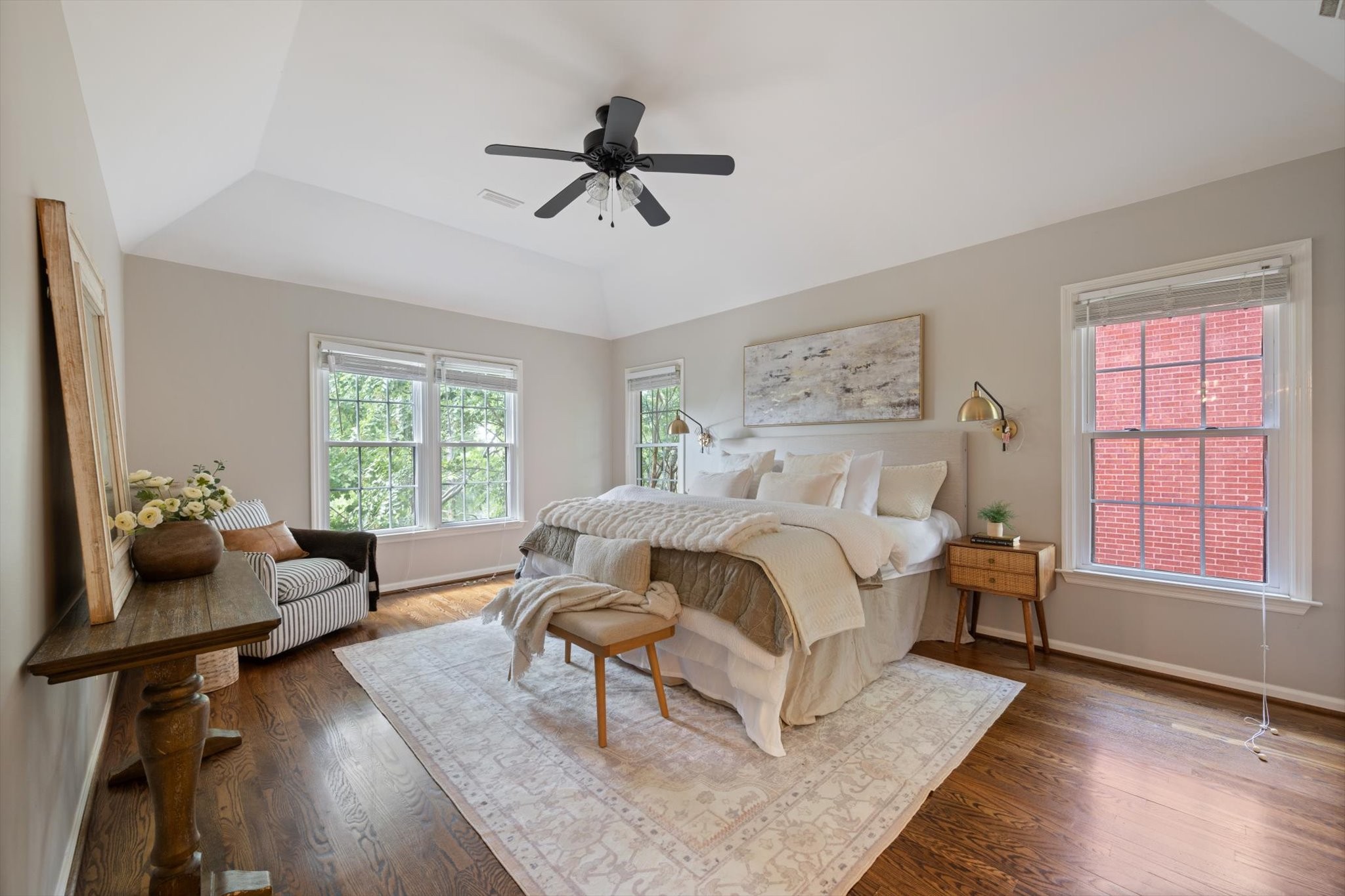 300 Gainsway Ct