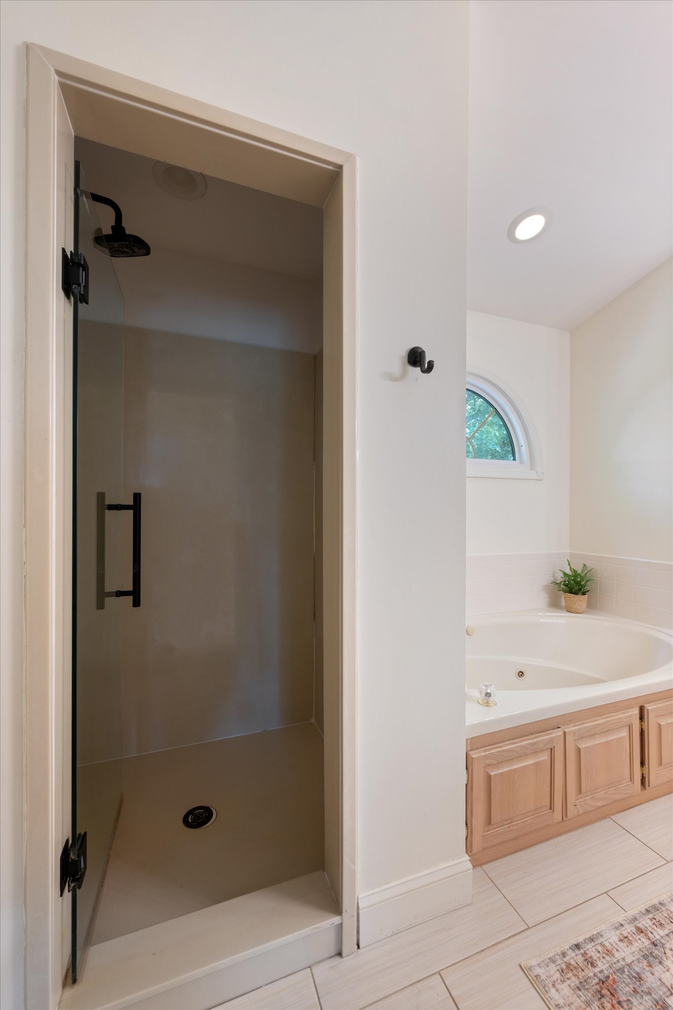 300 Gainsway Ct