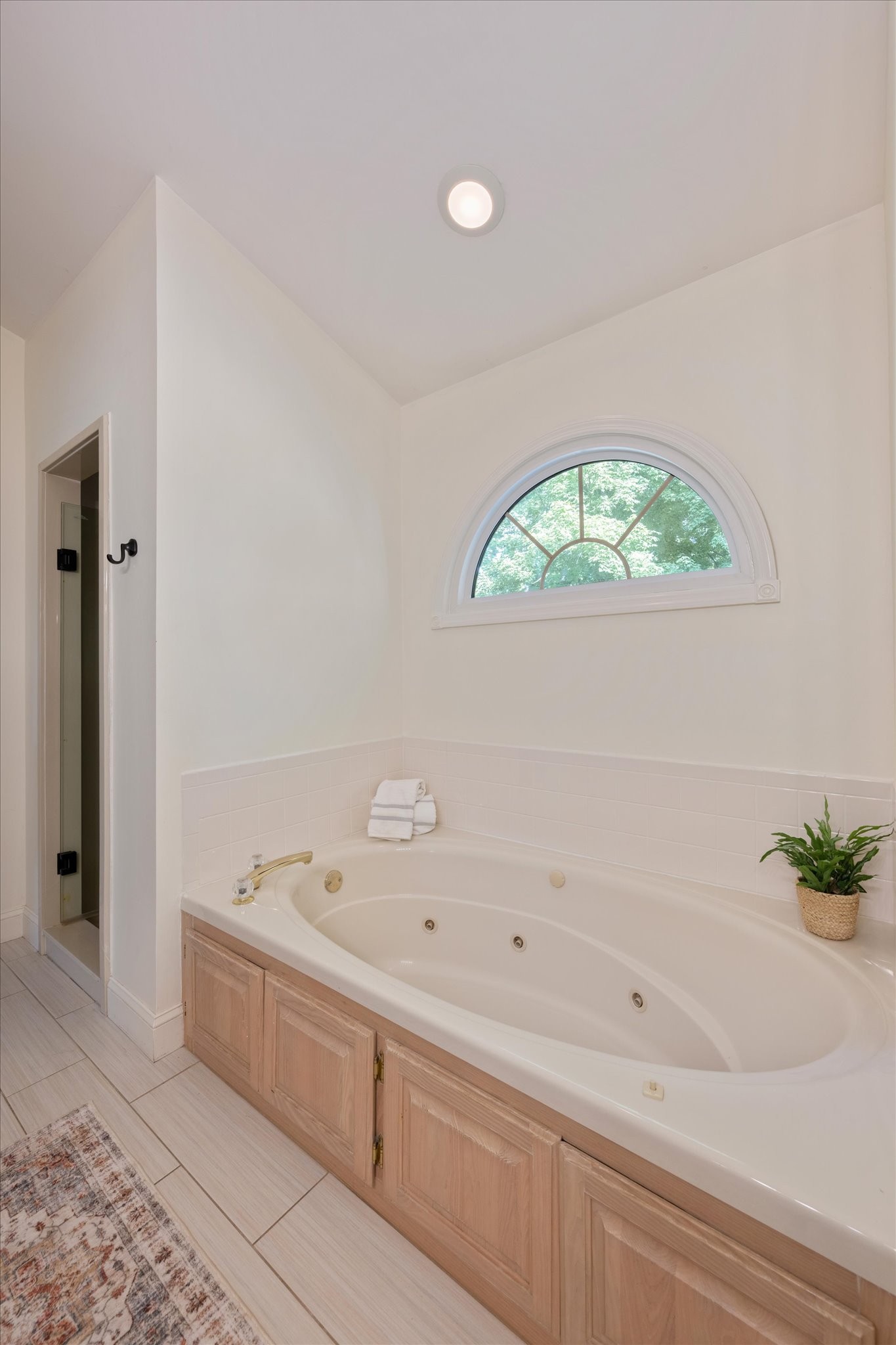 300 Gainsway Ct