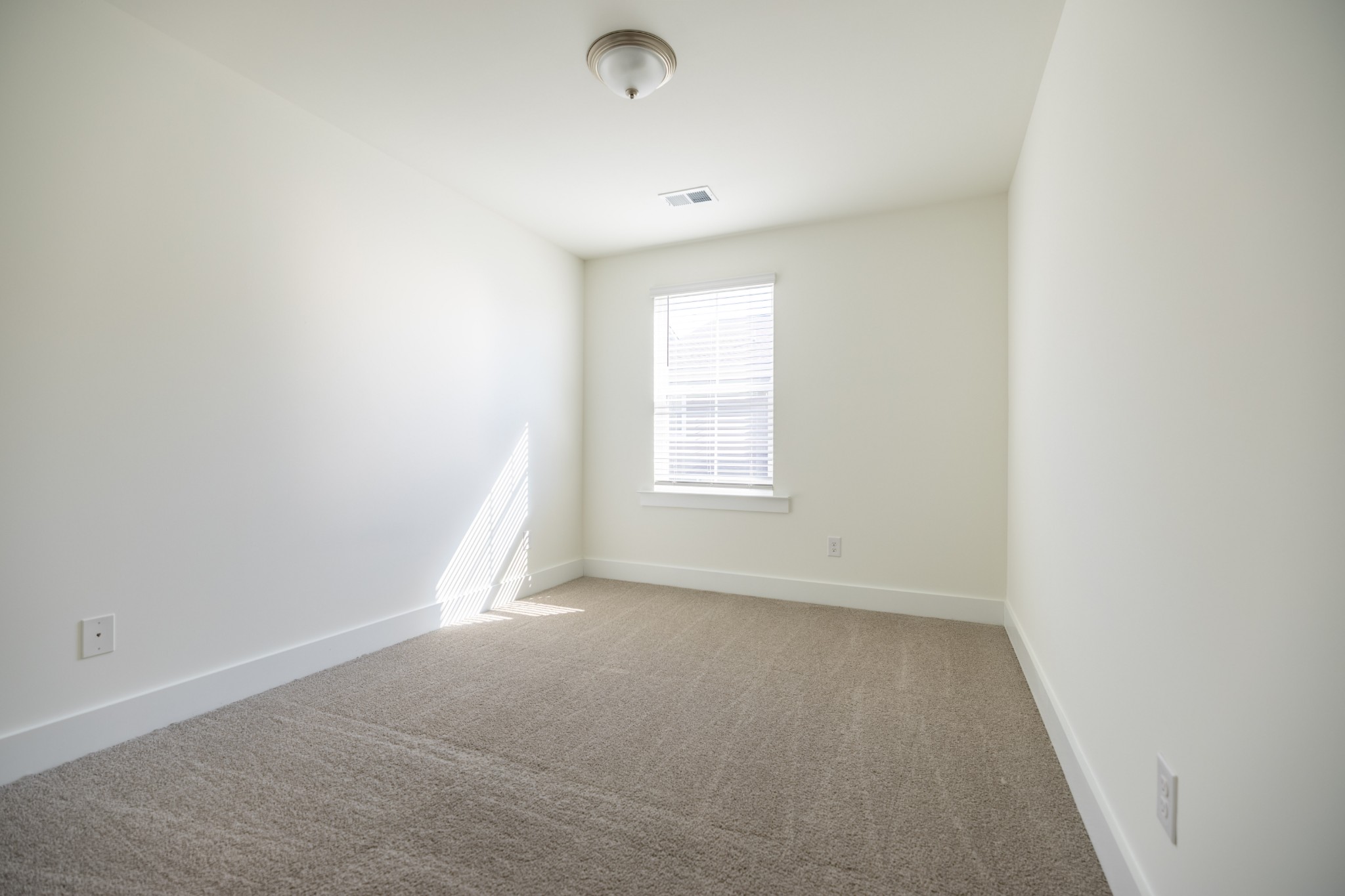 1062 Sweetleaf Dr