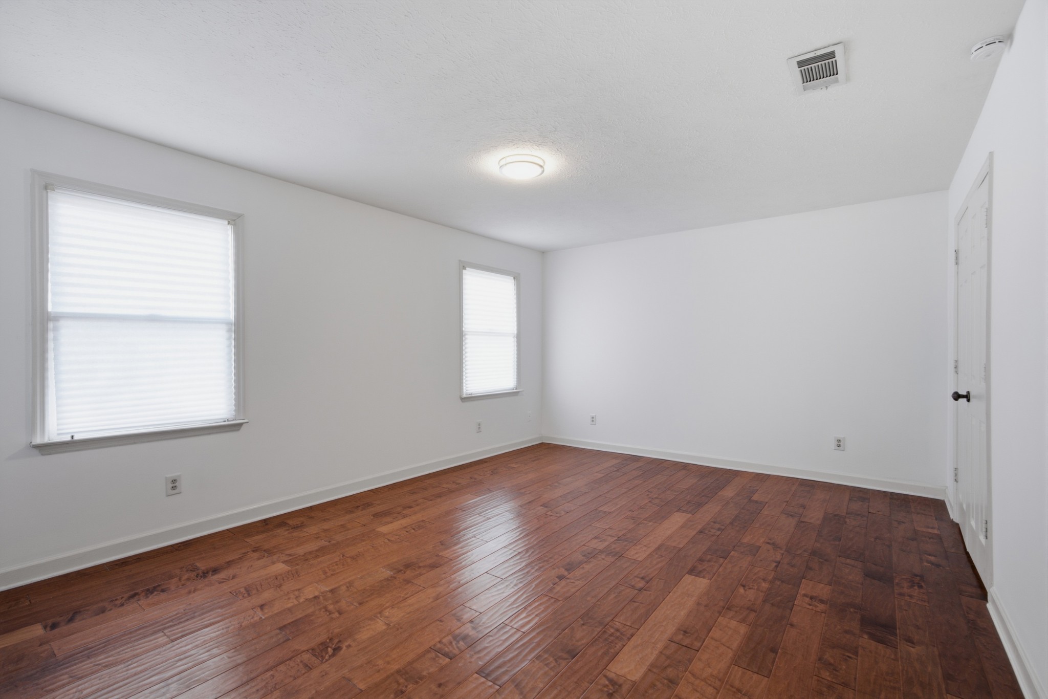 113 Highland Villa Dr