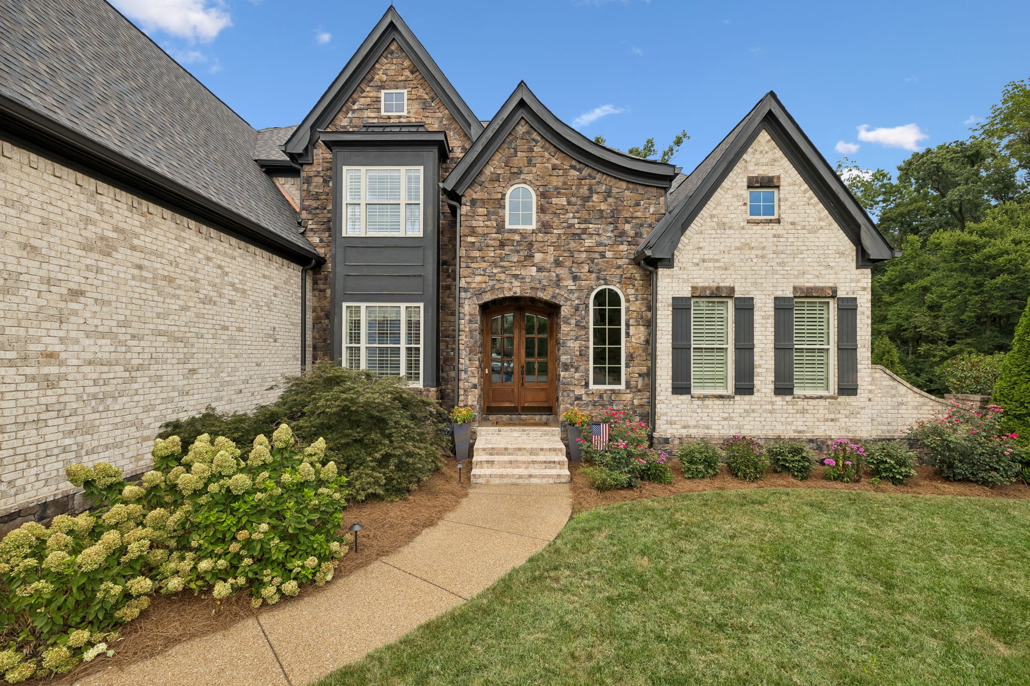 2231 Dunblane Ln