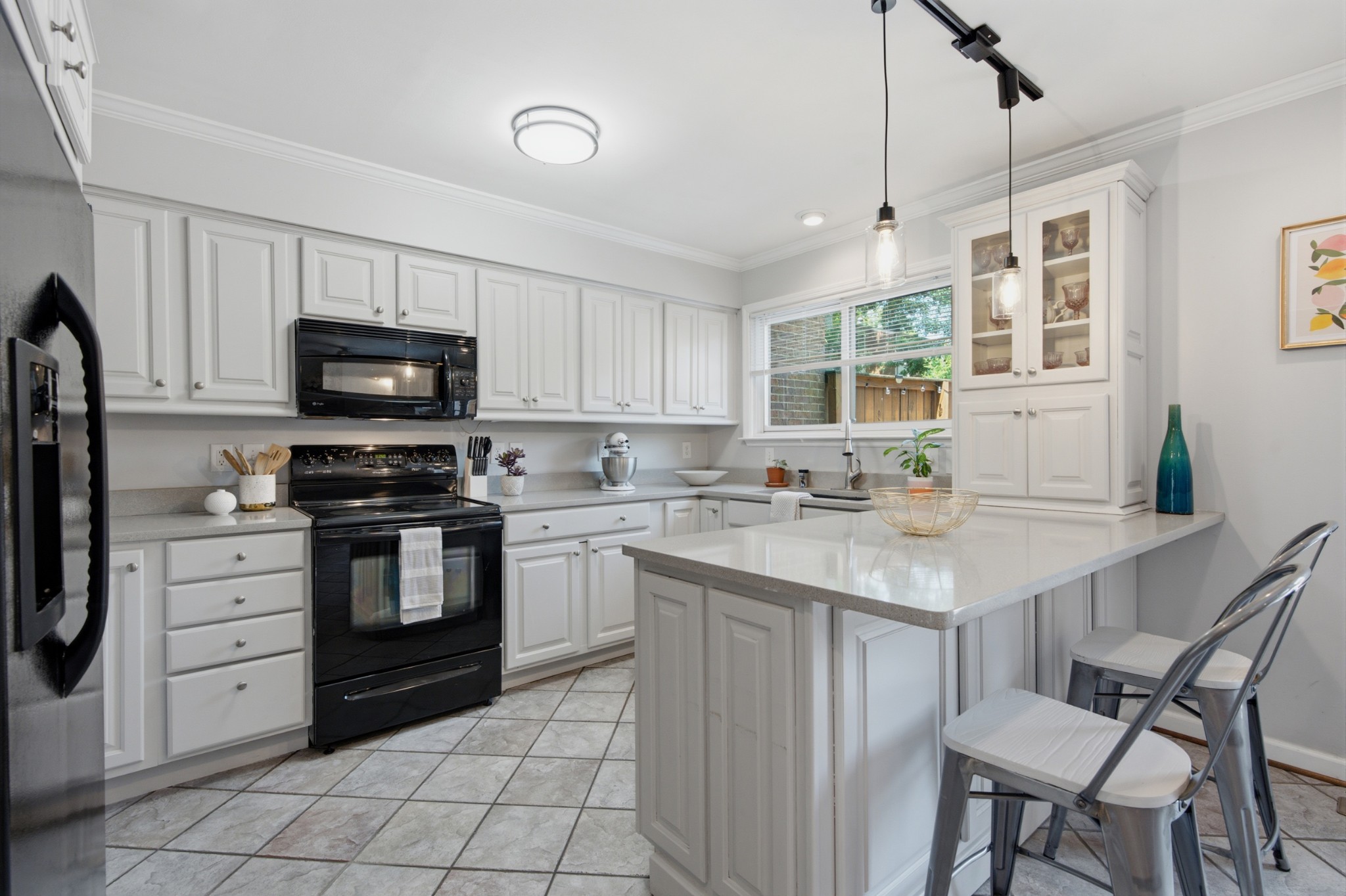 6946 Highland Park Dr