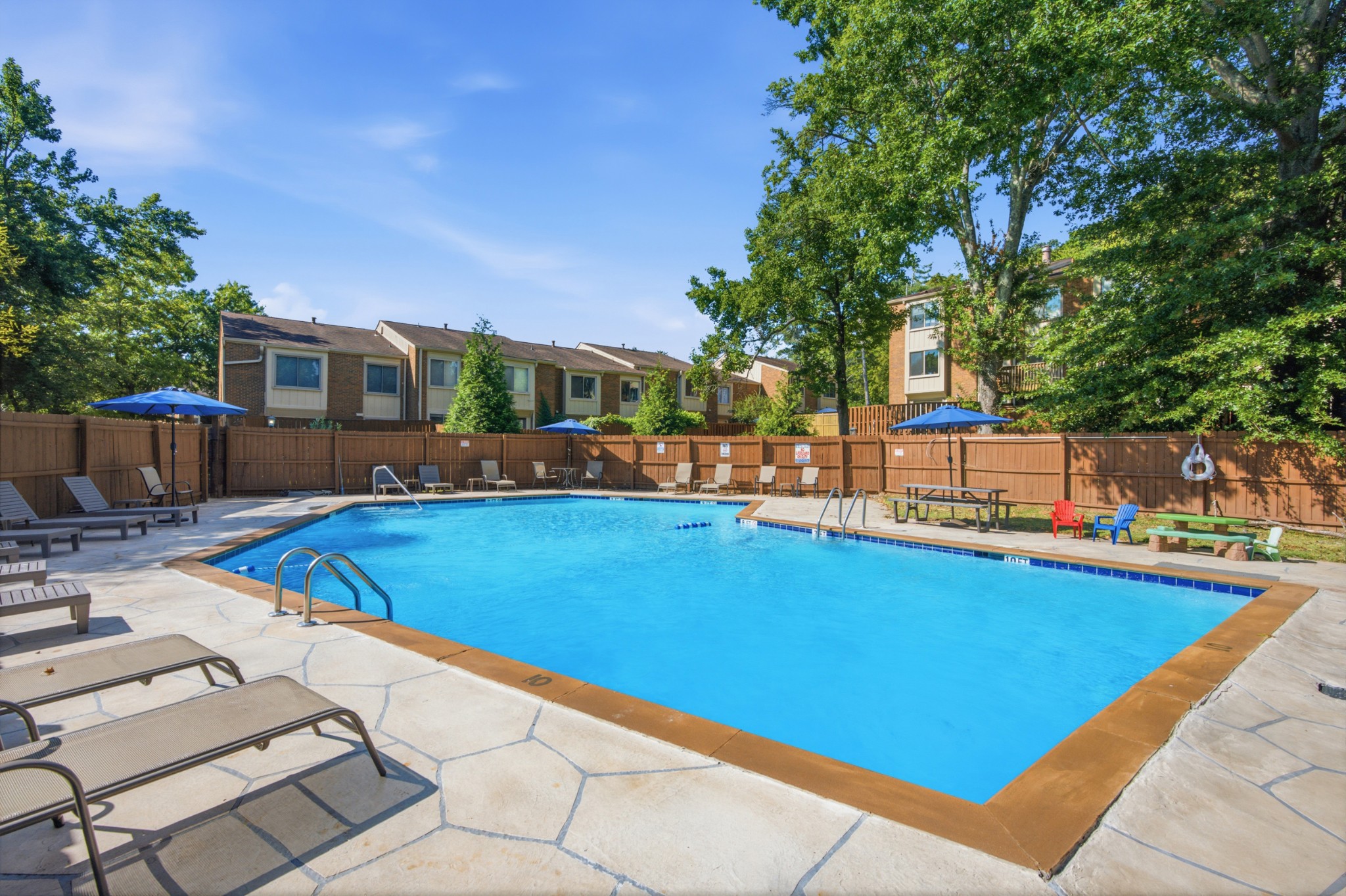 6946 Highland Park Dr