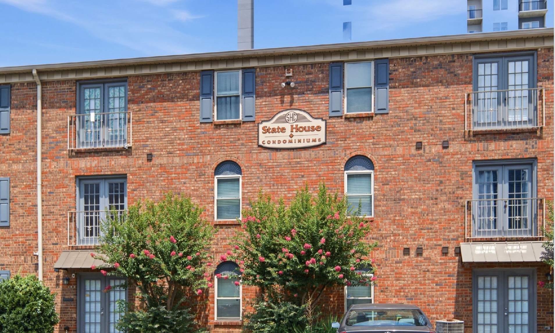 1808 State St Unit: 311
