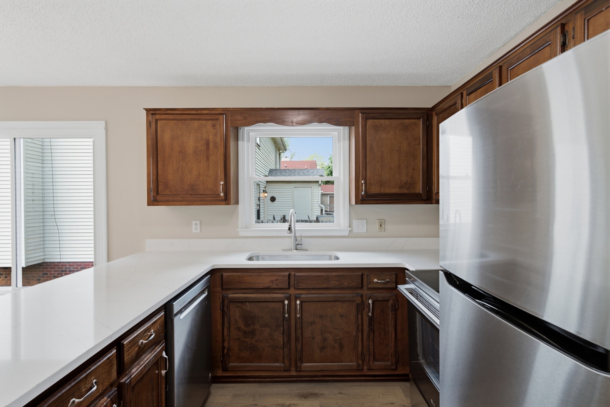 1033 Silver Point Dr