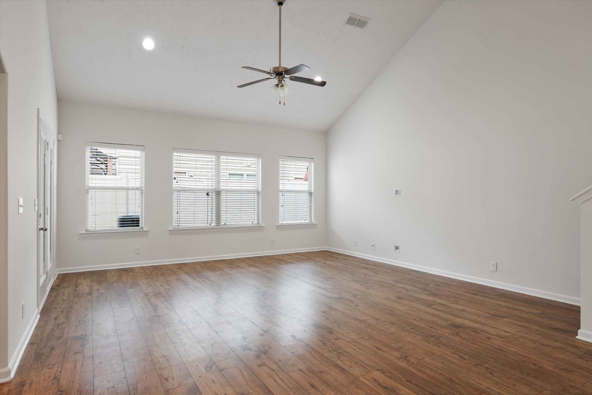 4336 Sunday Silence Way