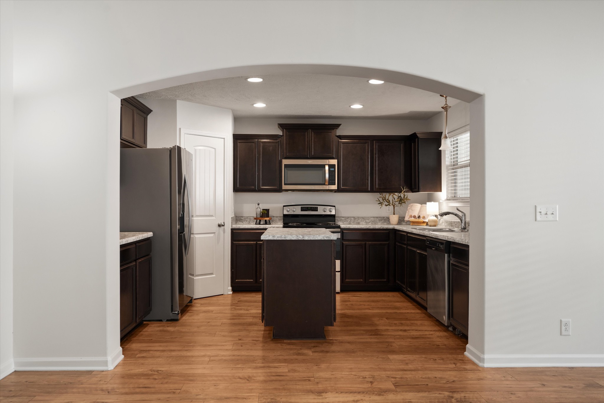 4336 Sunday Silence Way