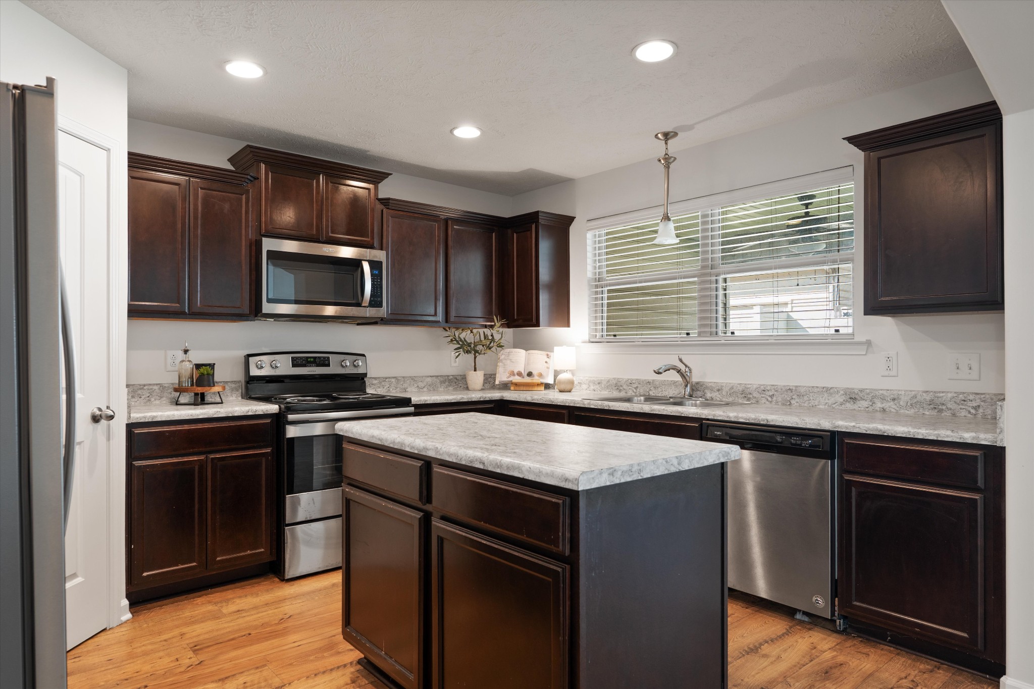 4336 Sunday Silence Way