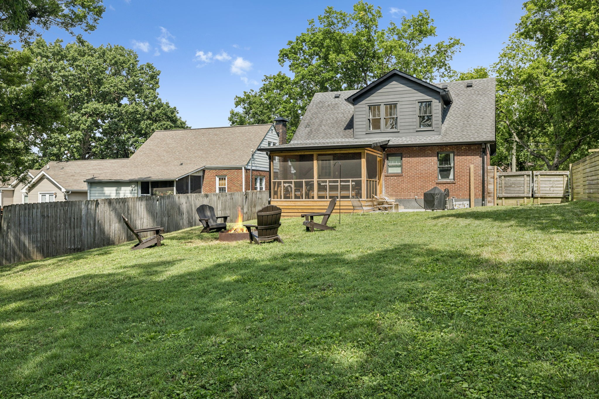 2316 Riverside Dr