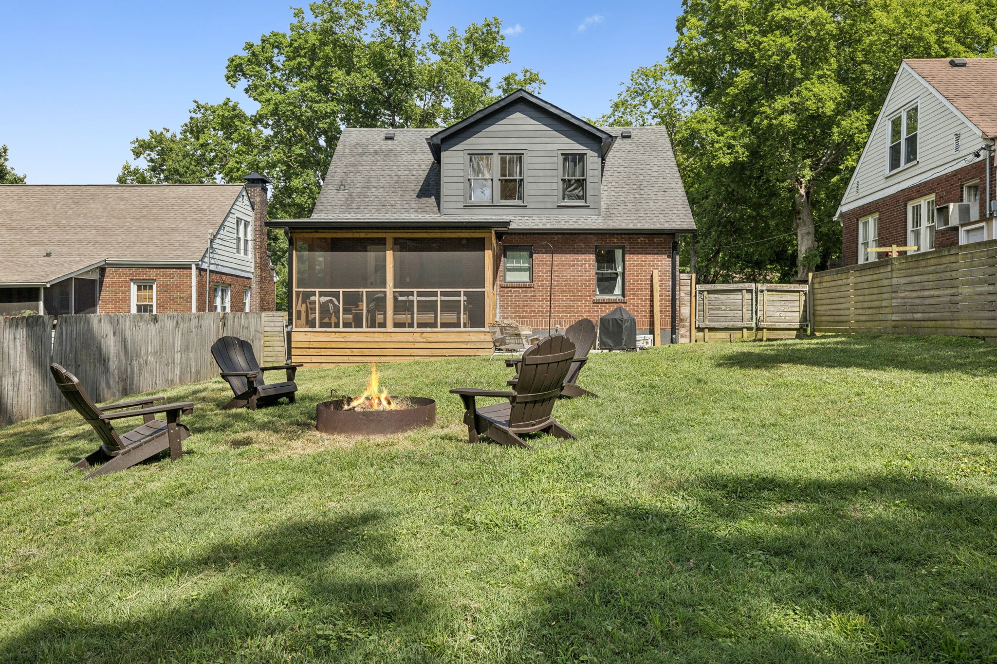 2316 Riverside Dr