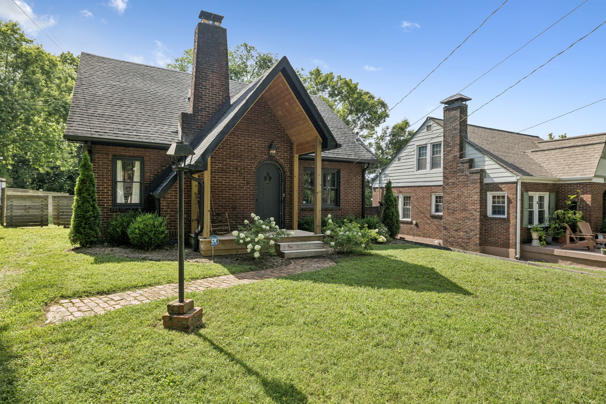 2316 Riverside Dr