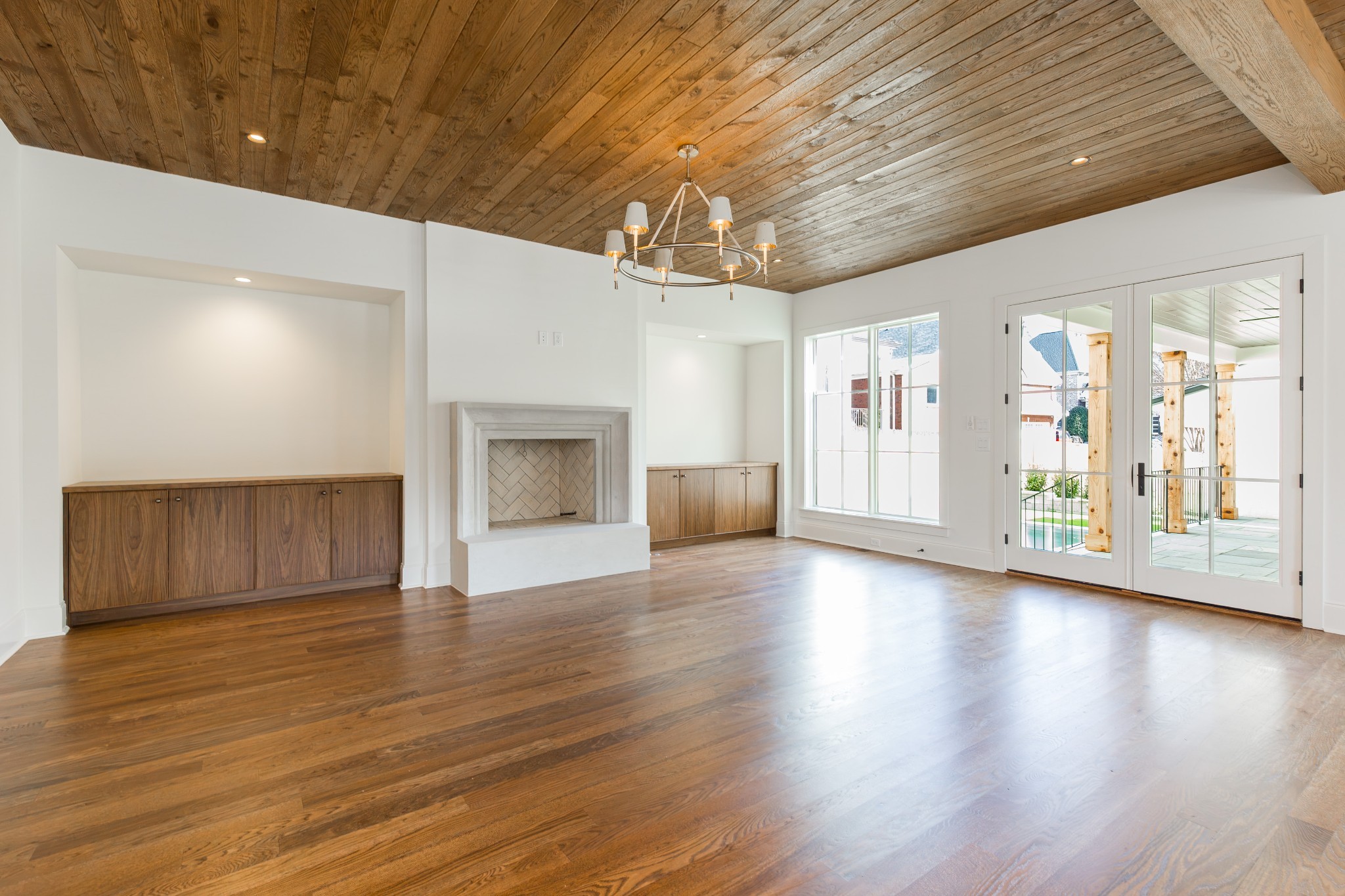 4118 Eden Ave