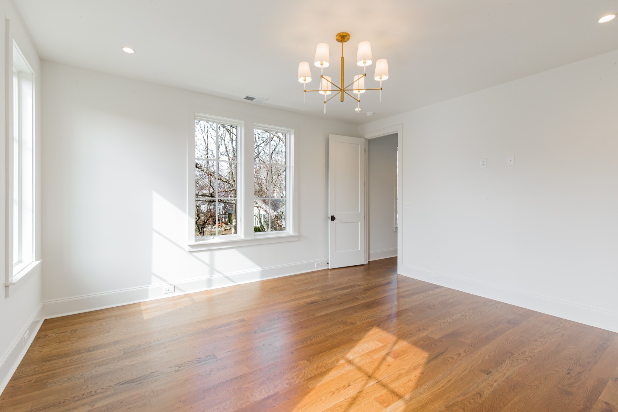 4118 Eden Ave