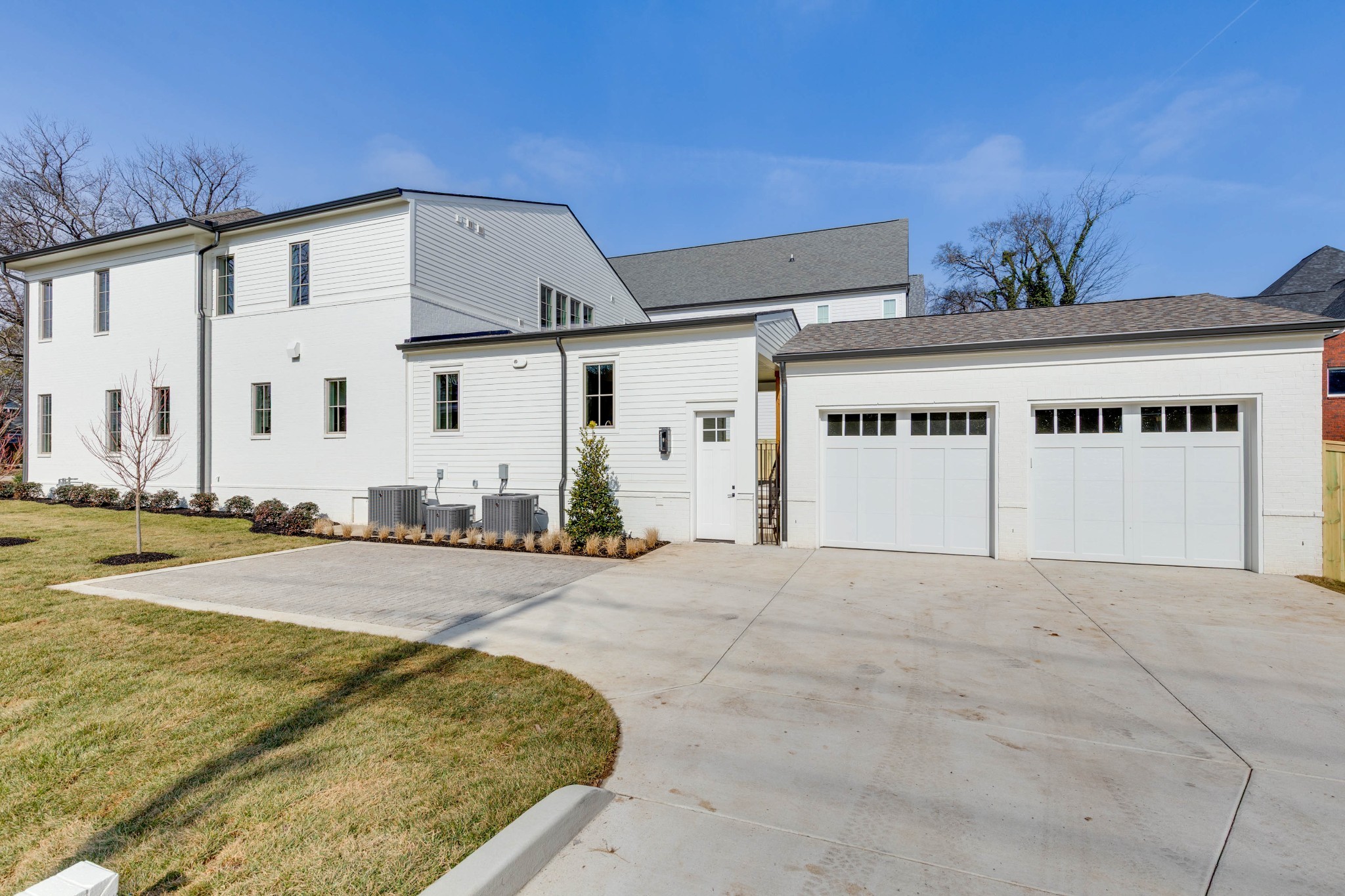 4118 Eden Ave