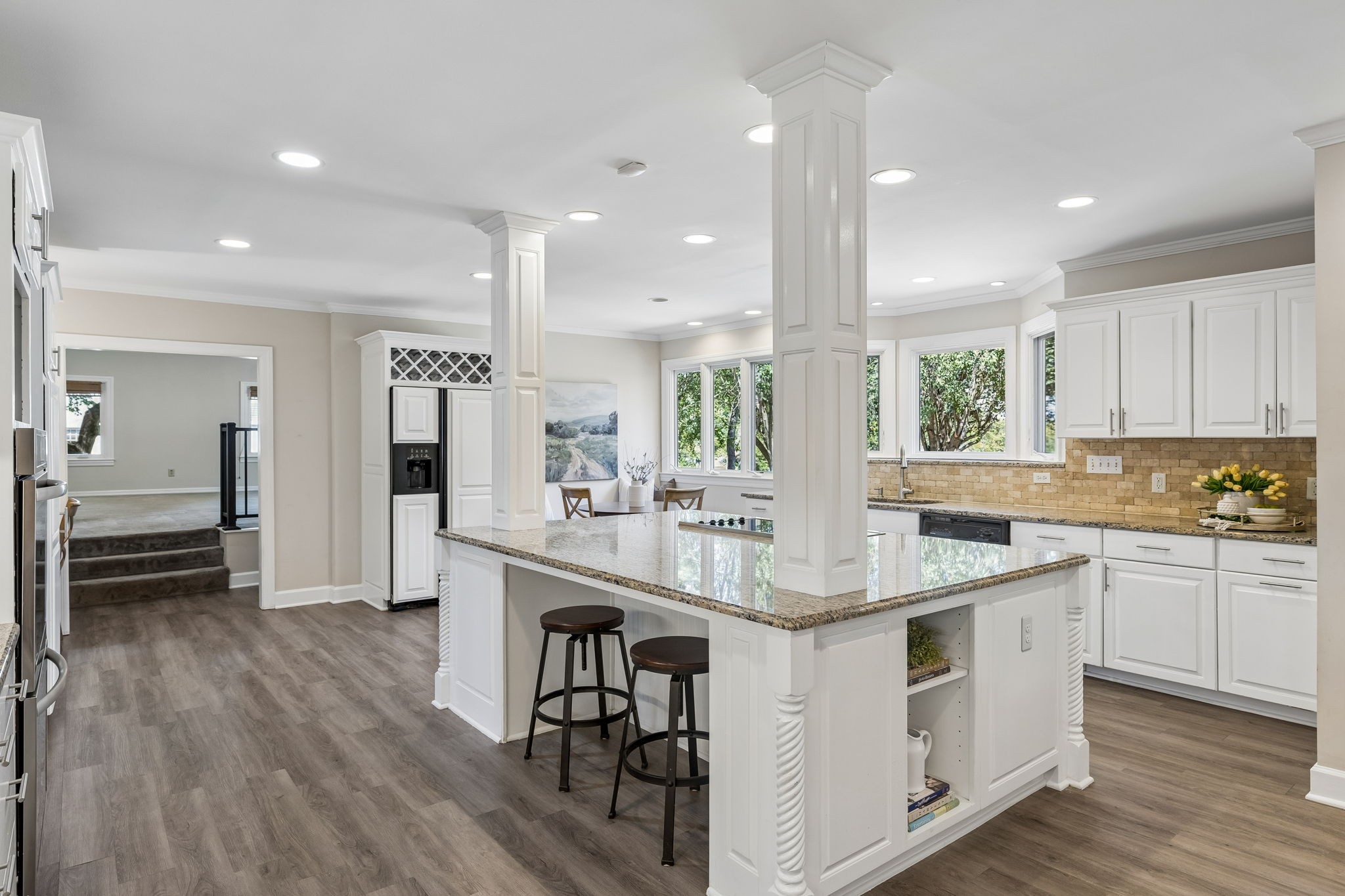 206 Hillwood Blvd, NE