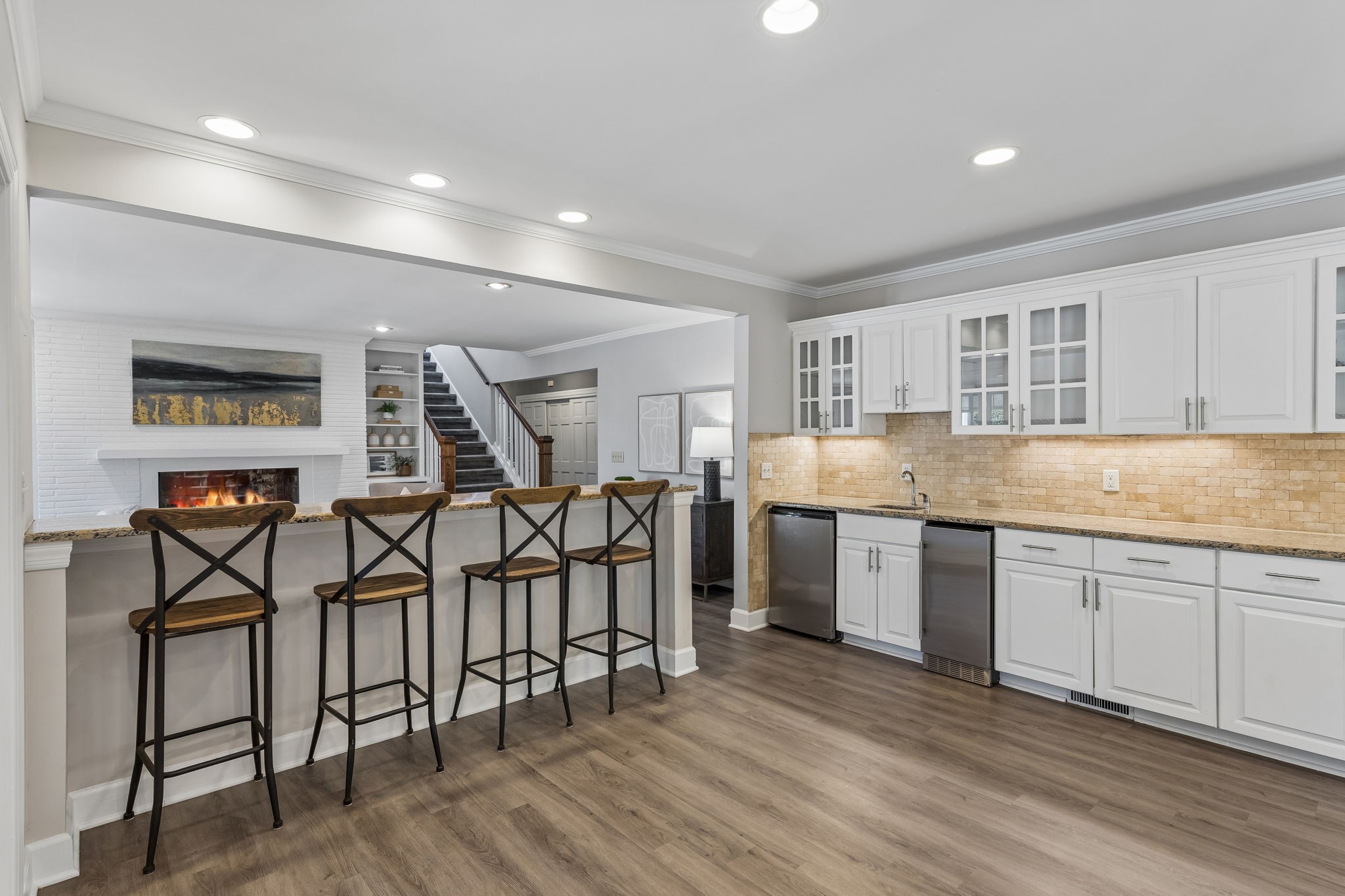 206 Hillwood Blvd, NE