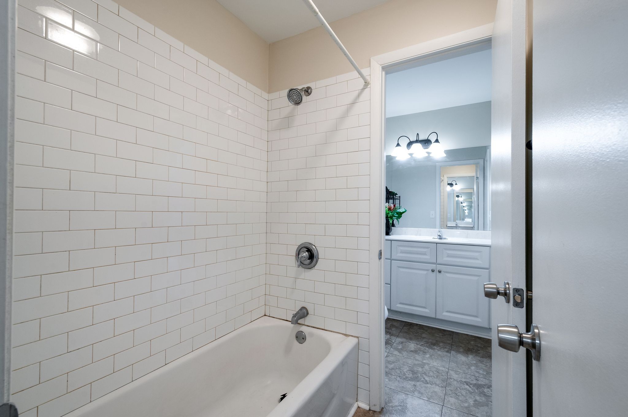 514 N Petway St Unit: #305