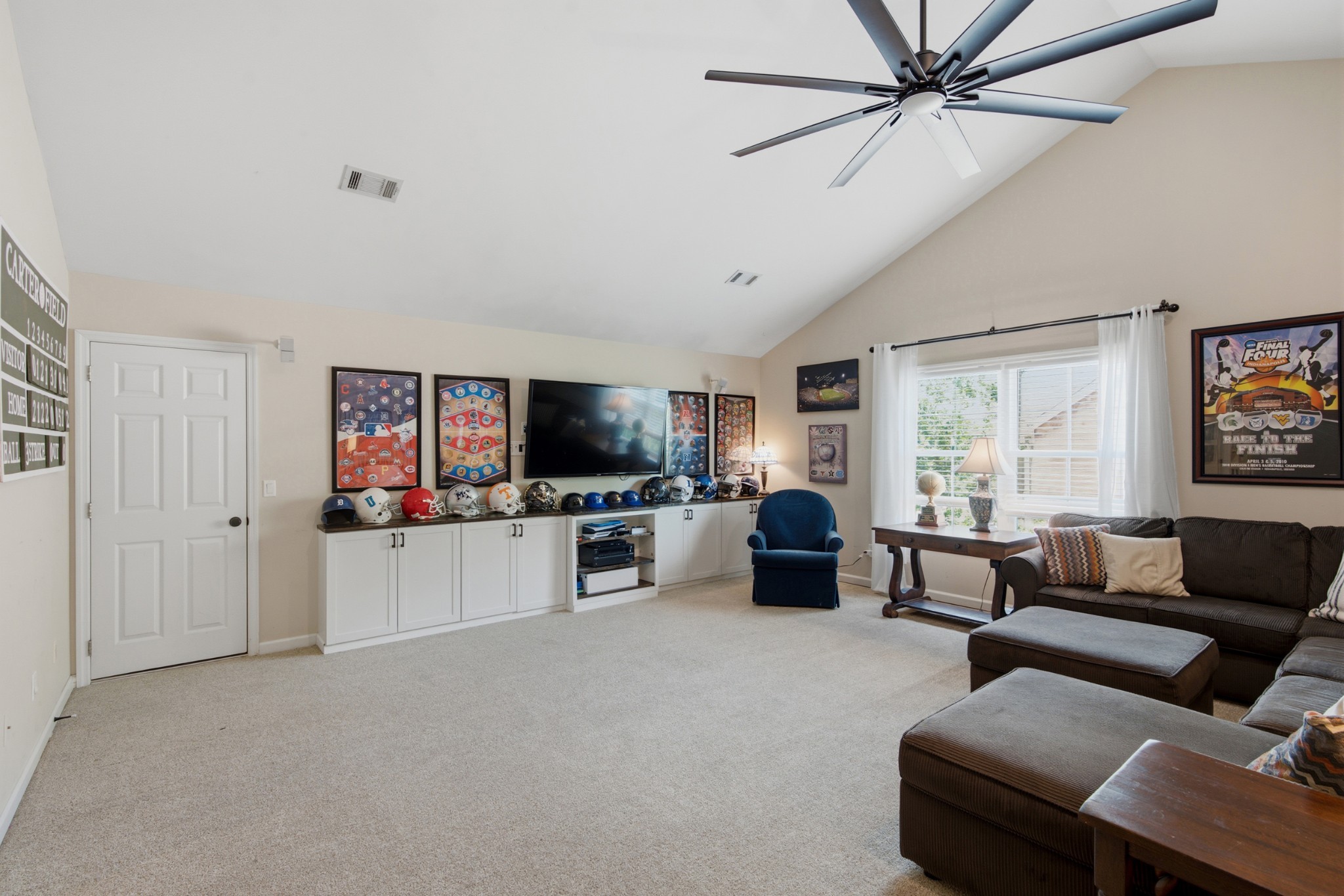 210 Stillcreek Dr