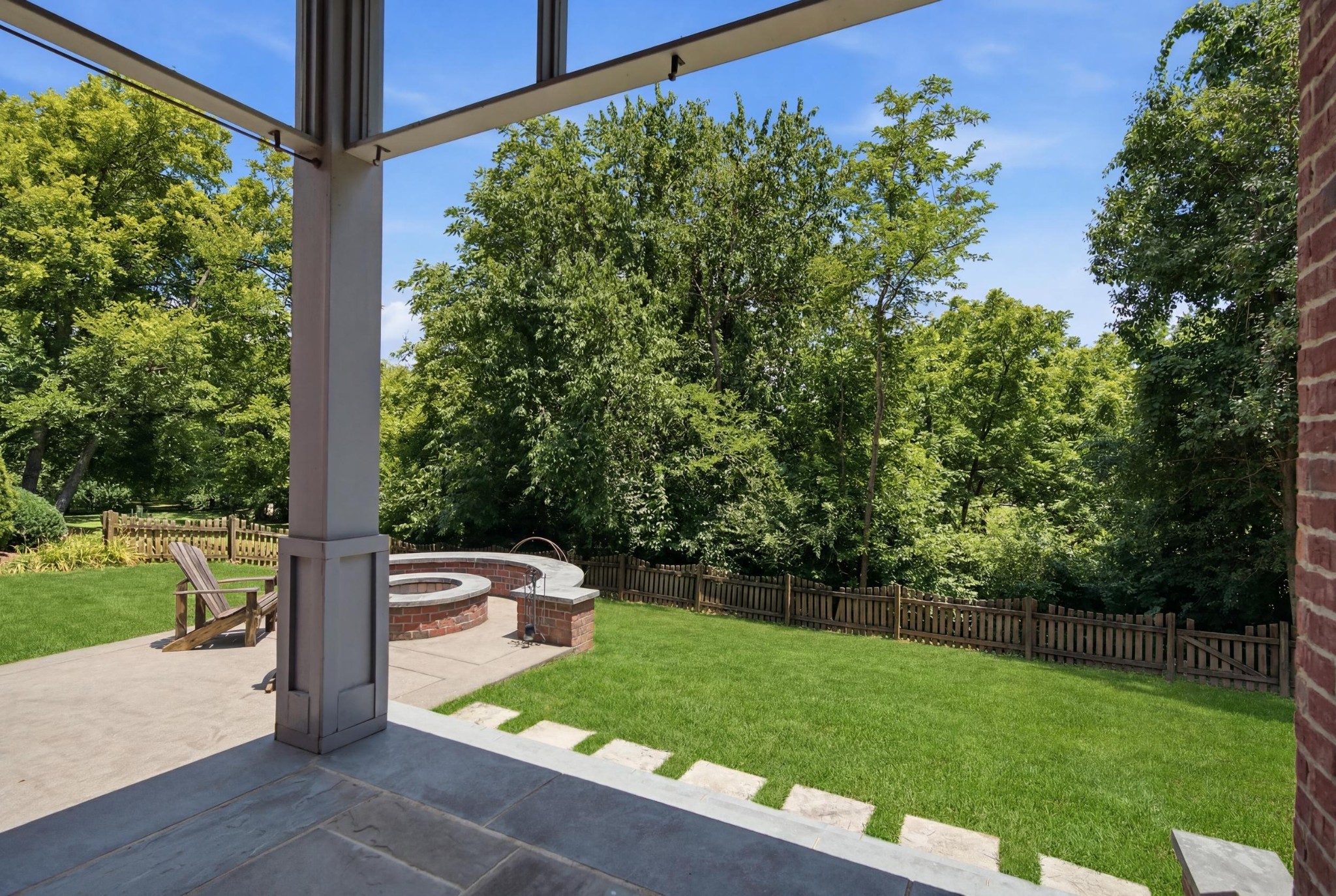 210 Stillcreek Dr