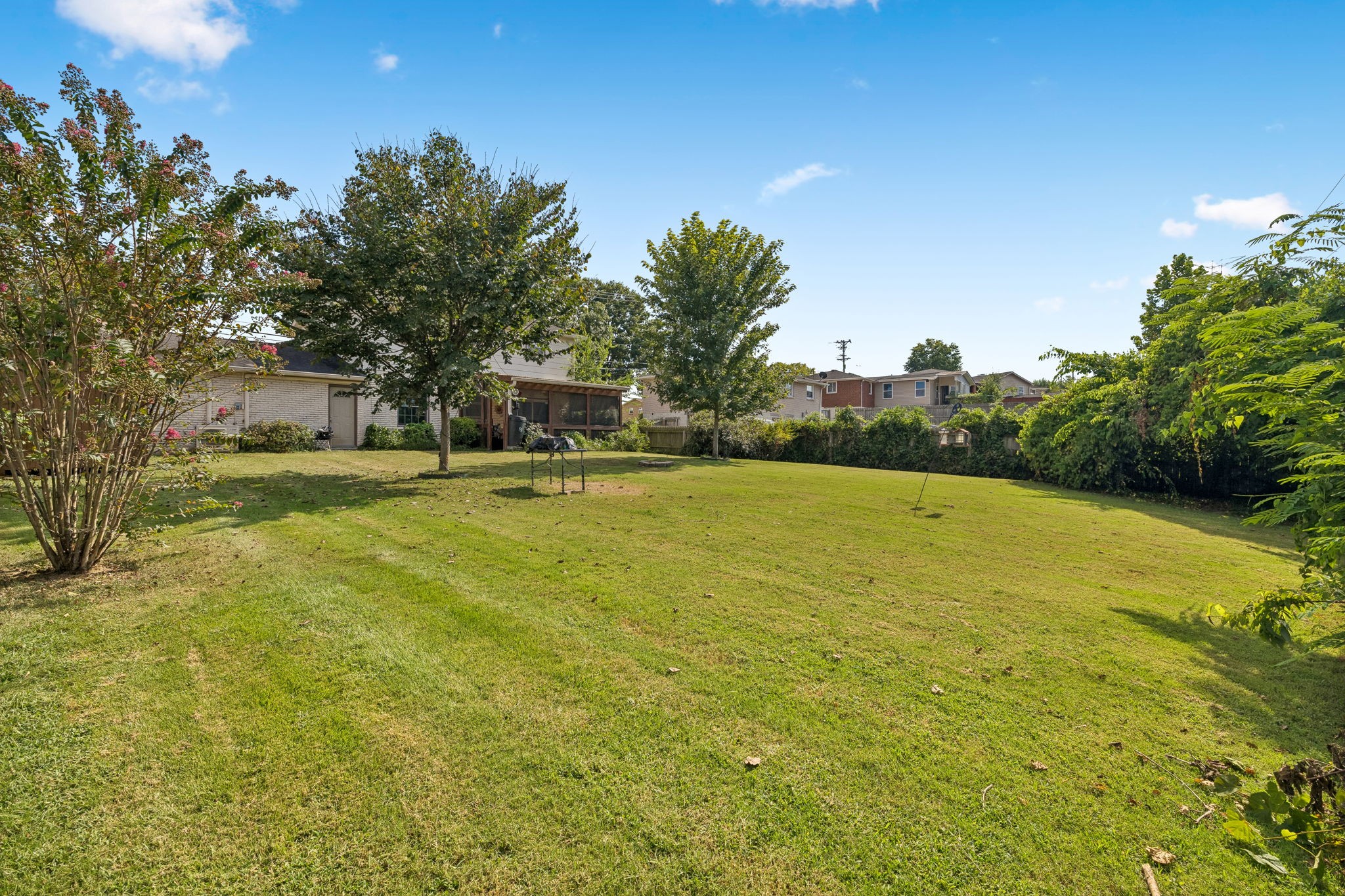 437 Annex Ave