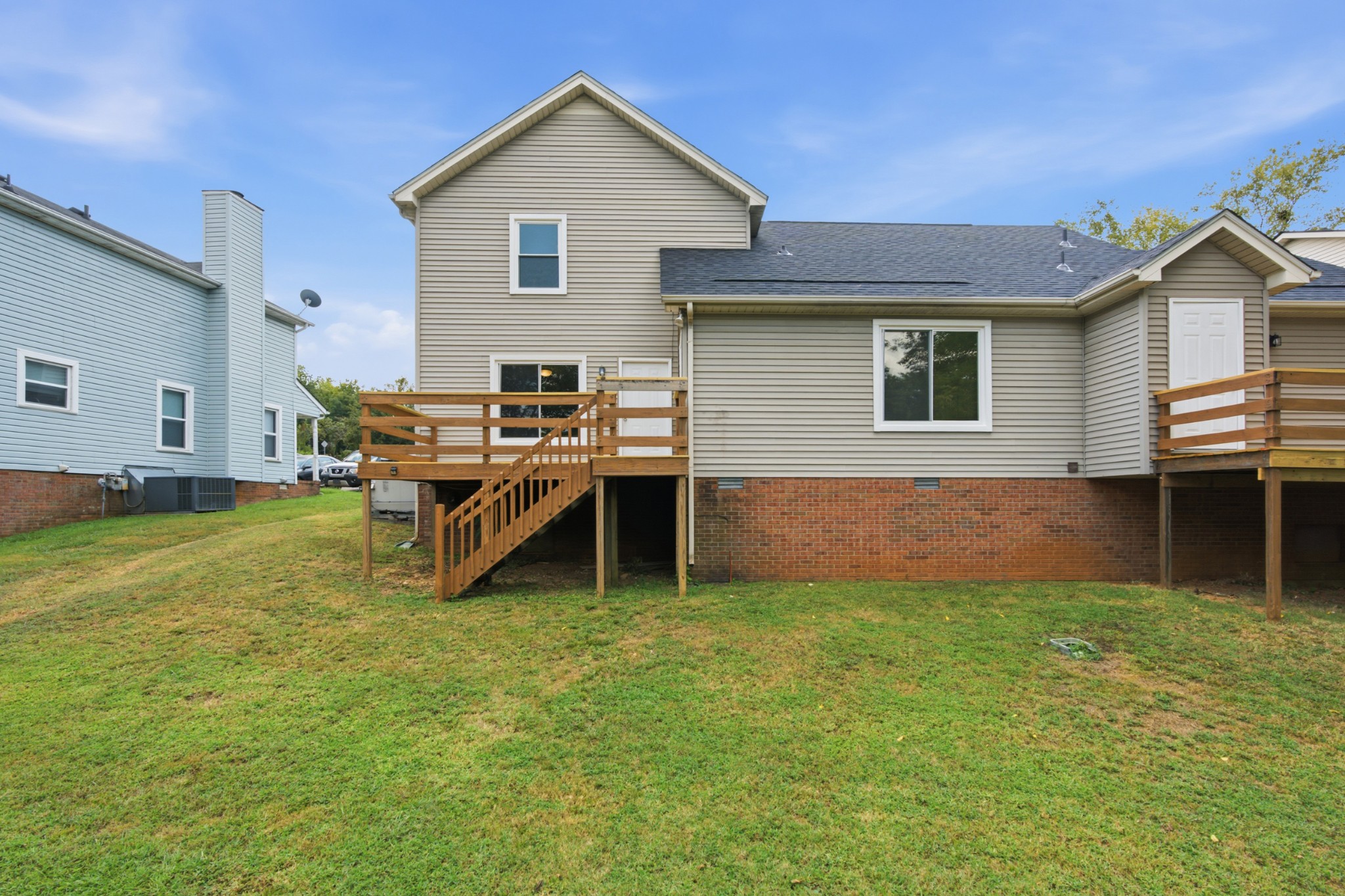 1035 Silver Point Dr
