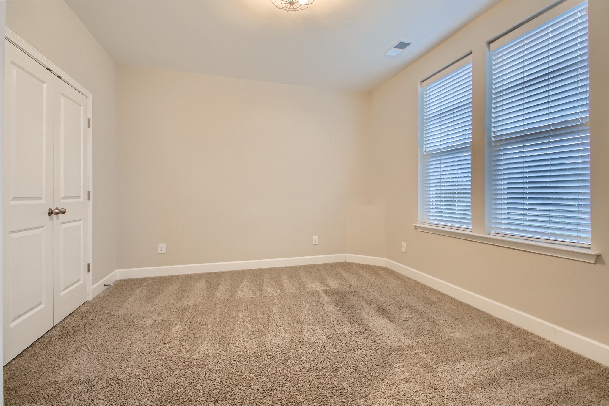 307 Kara Ln