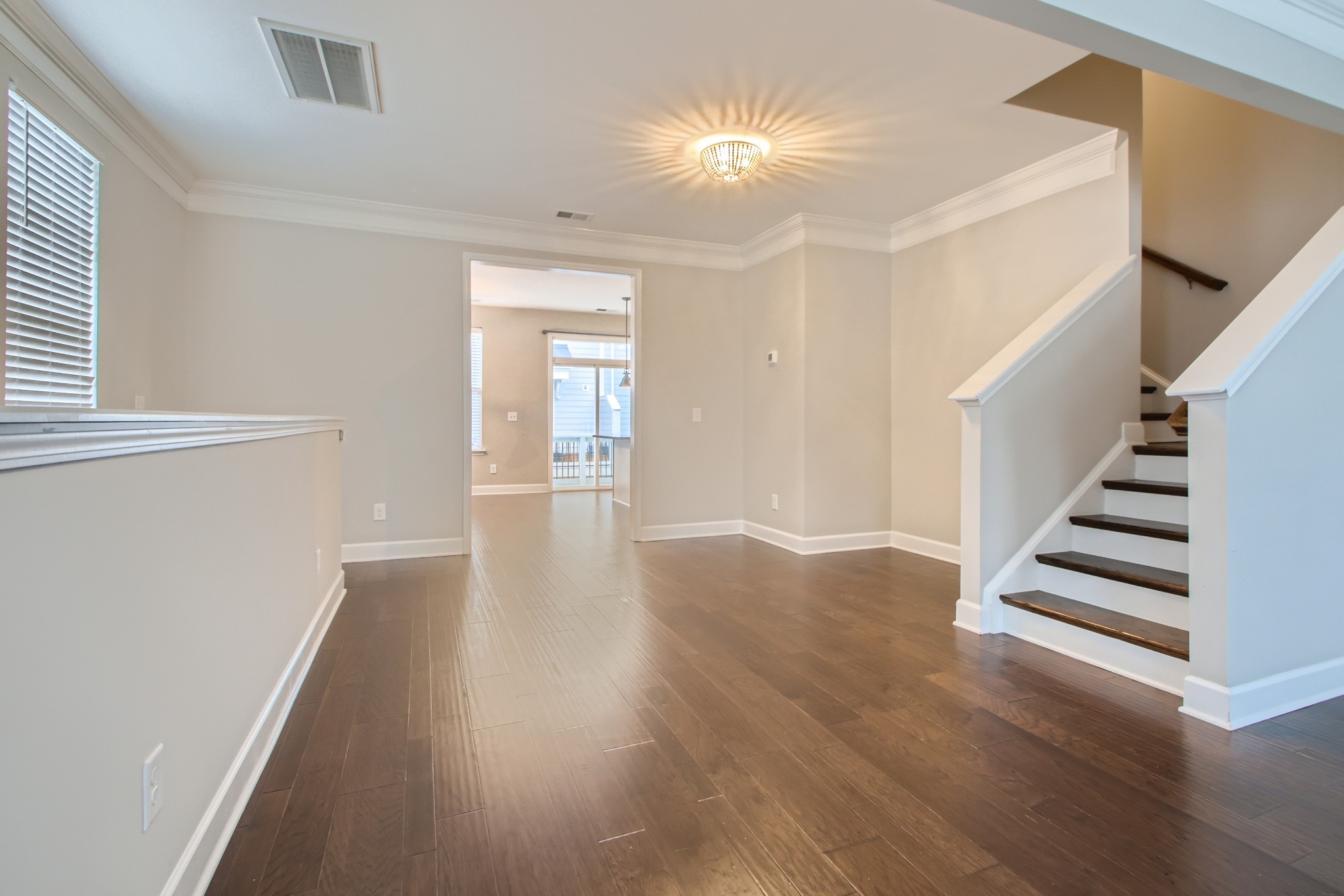 307 Kara Ln