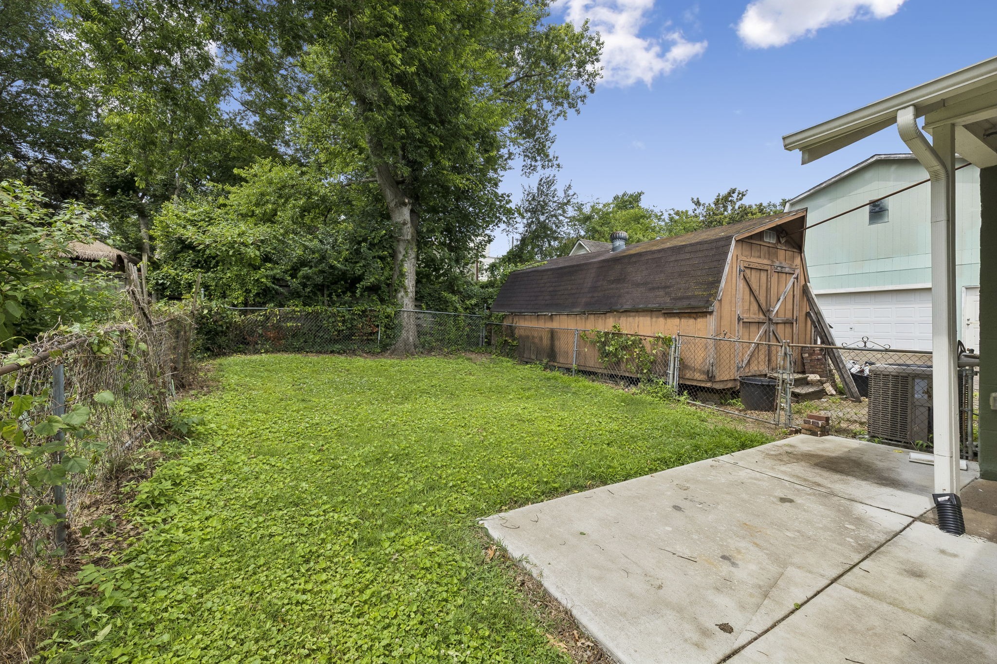 2604 Elliott Dr