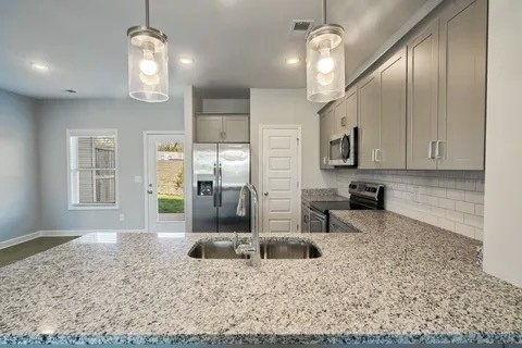 115 Harvard Dr