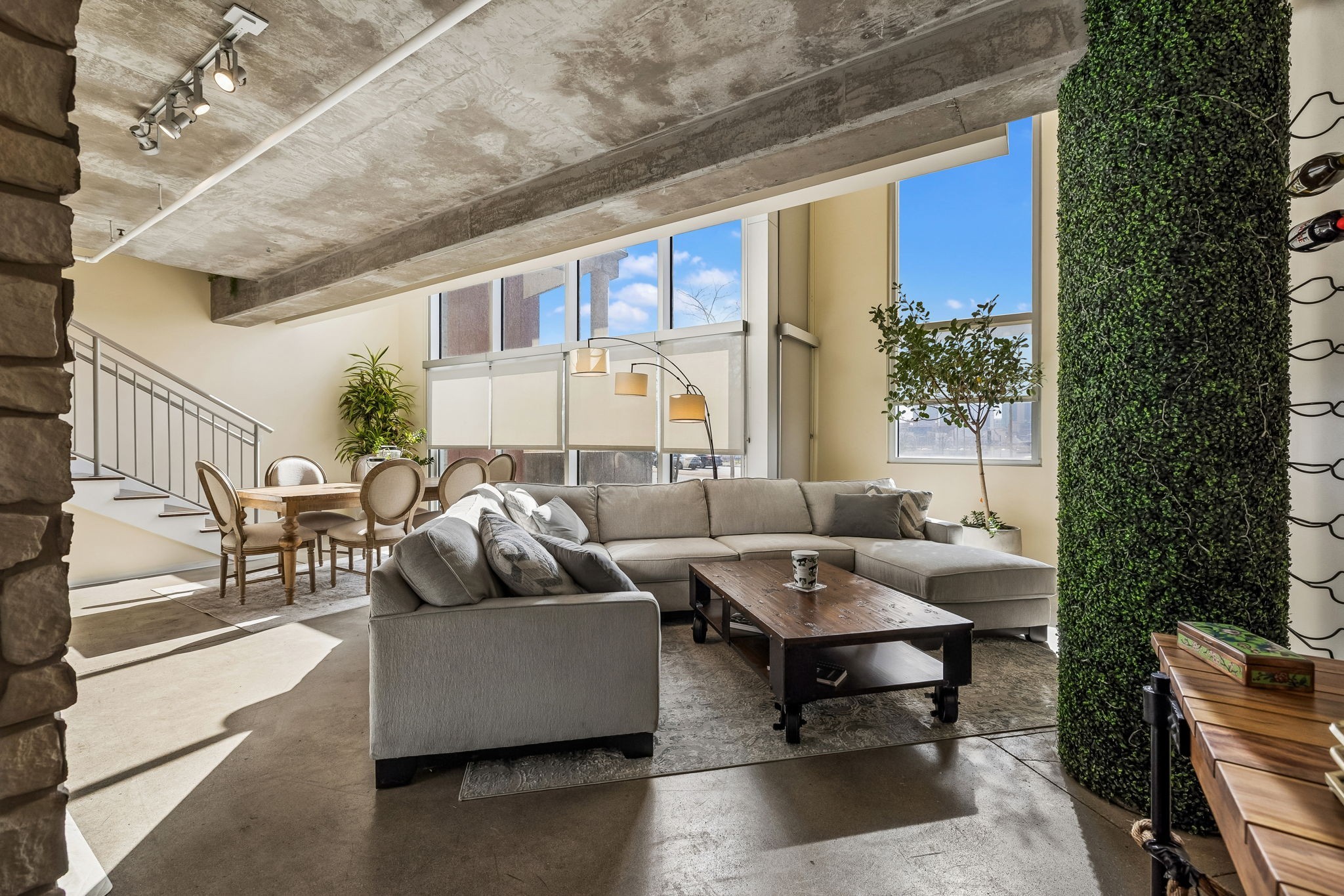 2115 Yeaman Pl Unit: 104