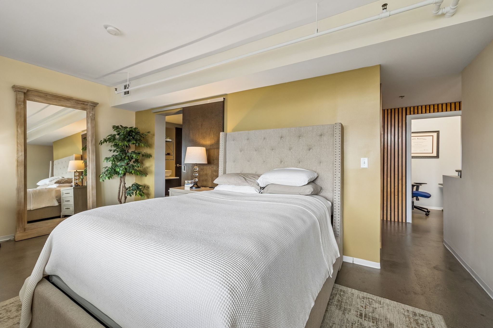 2115 Yeaman Pl Unit: 104