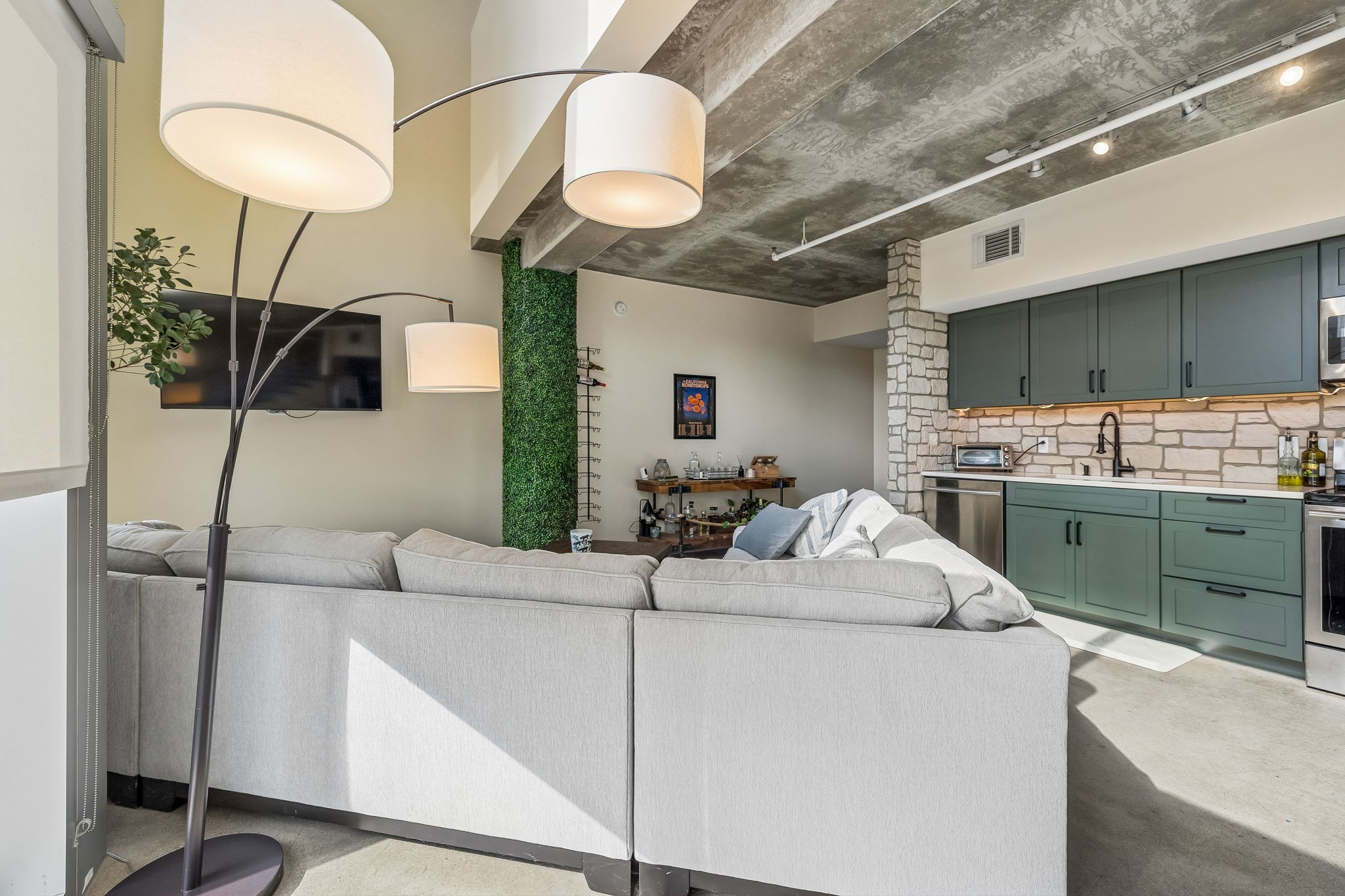 2115 Yeaman Pl Unit: 104