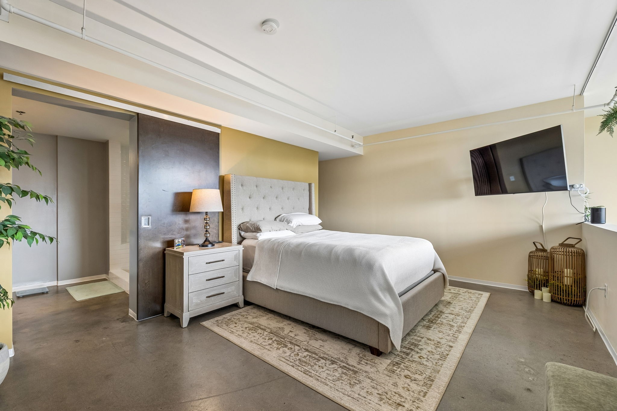 2115 Yeaman Pl Unit: 104