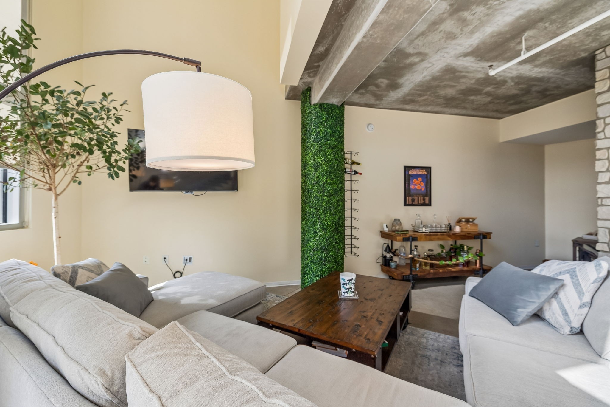 2115 Yeaman Pl Unit: 104